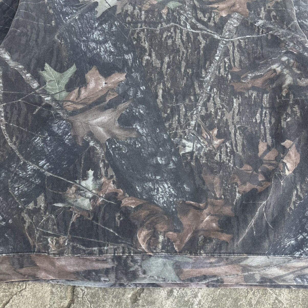 Carhartt × Vintage Crazy Vintage Carhartt Style Realtree Camo Sweatshirt Size US XXL / EU 58 / 5 - 4 Thumbnail