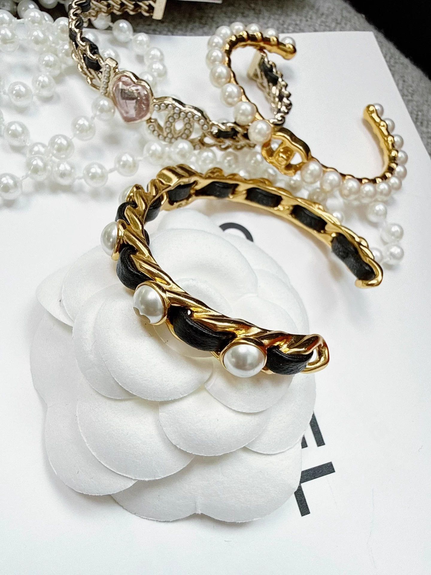 Chanel Chanel 20A Black Gold Pearl Leather Chain Bangle M 99 Size ONE SIZE - 6 Thumbnail