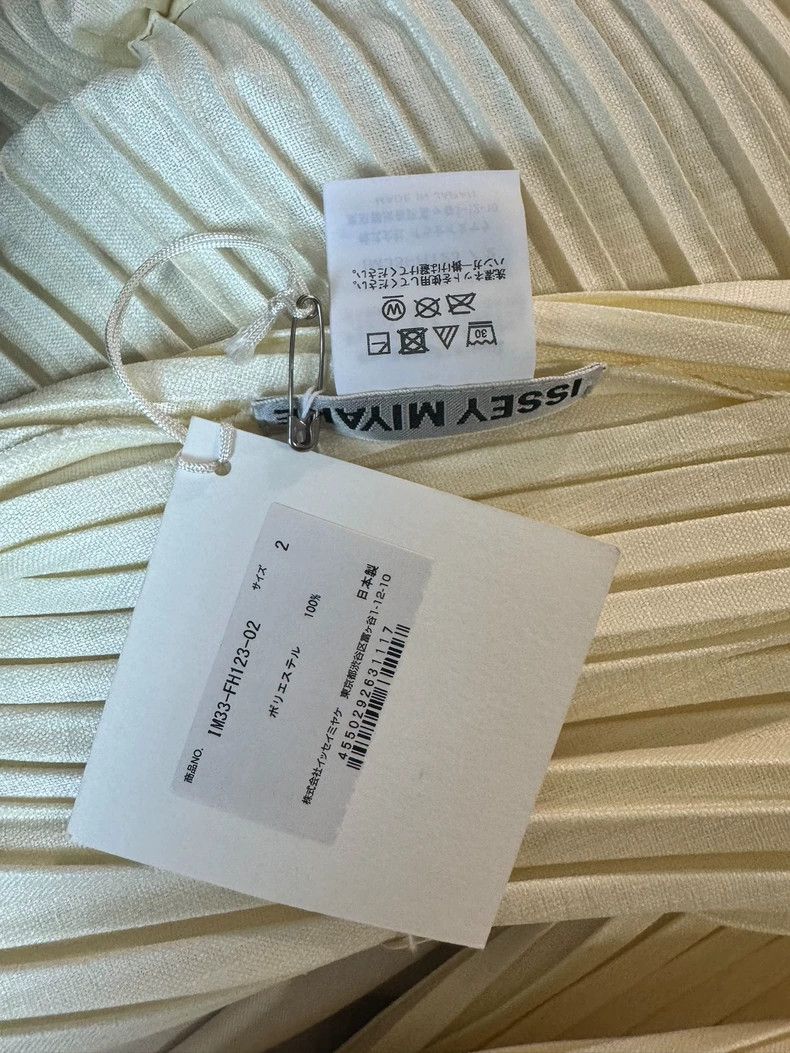 Issey Miyake Issey Miyake size:2 Ivory white pleated dress Size M / US 6-8 / IT 42-44 - 4 Thumbnail