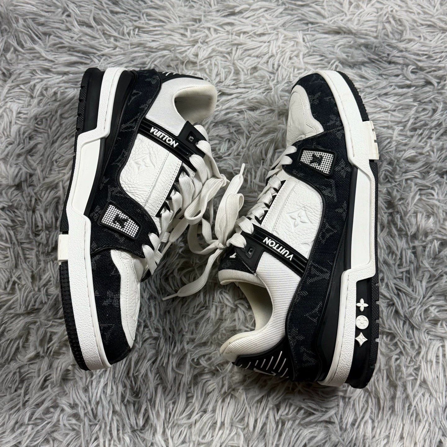 Louis Vuitton lv trainer black and white sneakers size 8.5 Size US 8.5 / EU 41-42 - 7 Thumbnail