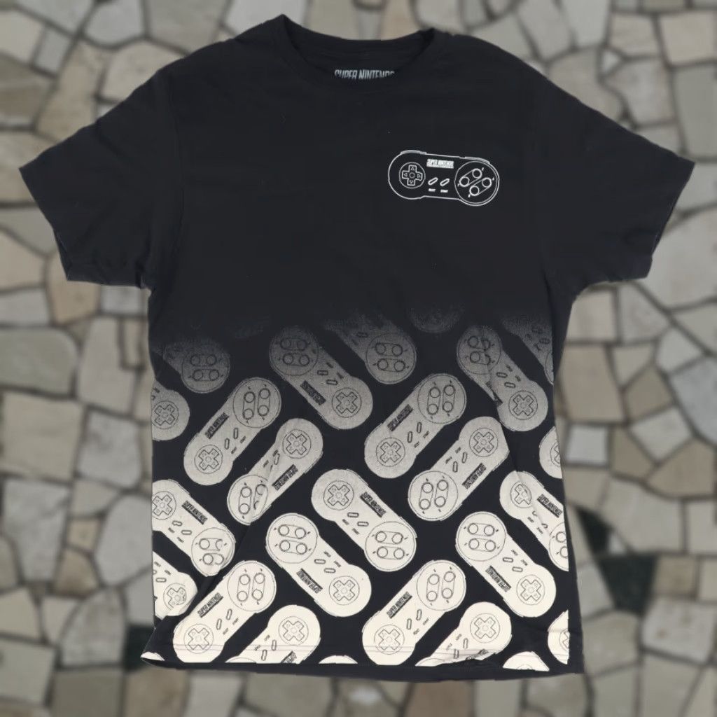 Nintendo Super Nintendo Controller Ombre Solid T-Shirt Black Men's M Size US M / EU 48-50 / 2 - 1 Thumbnail