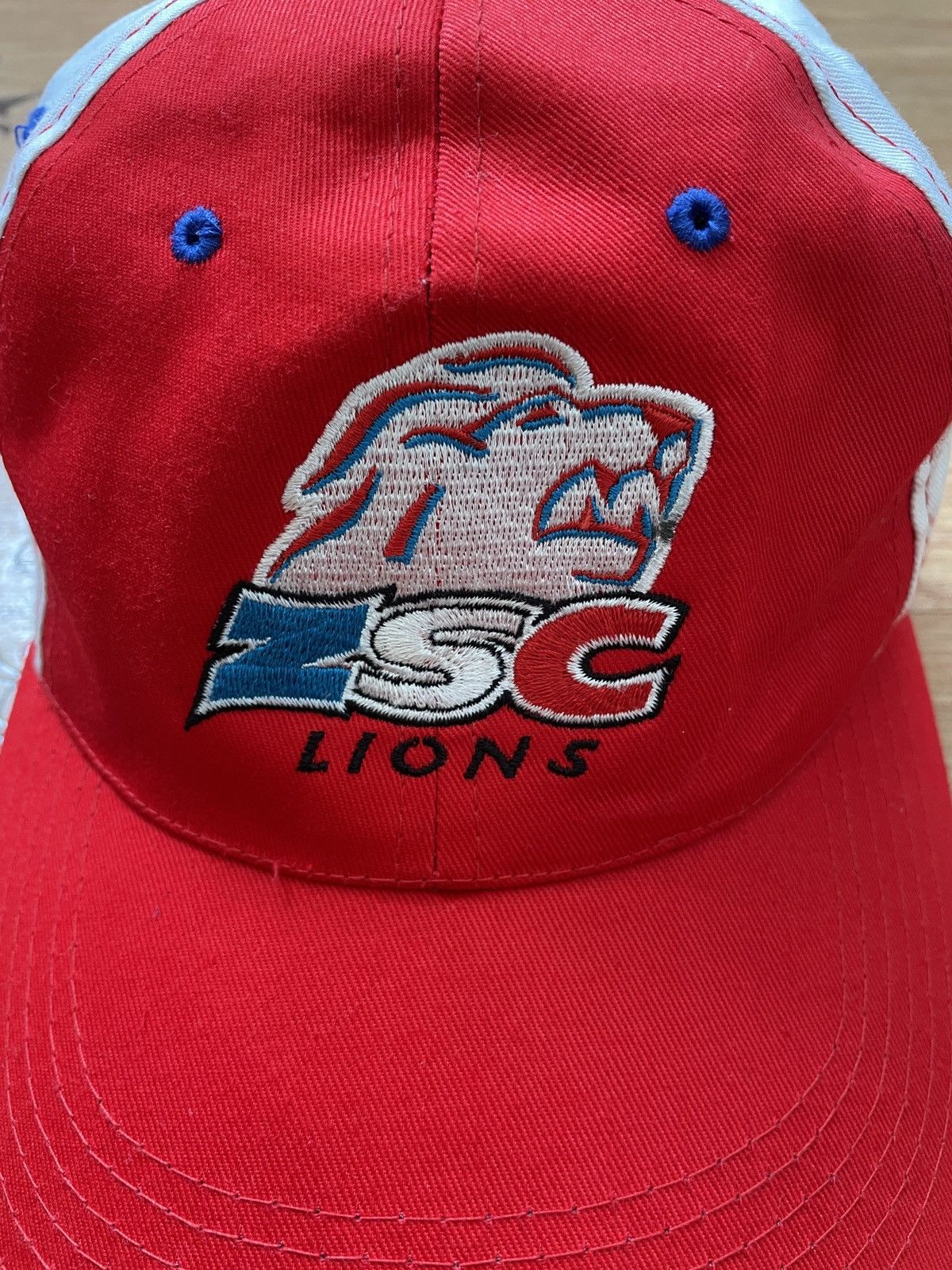 Vintage Vintage ZSC Lions Swiss Ice Hockey Cap, Zurich Switzerland Size ONE SIZE - 3 Thumbnail