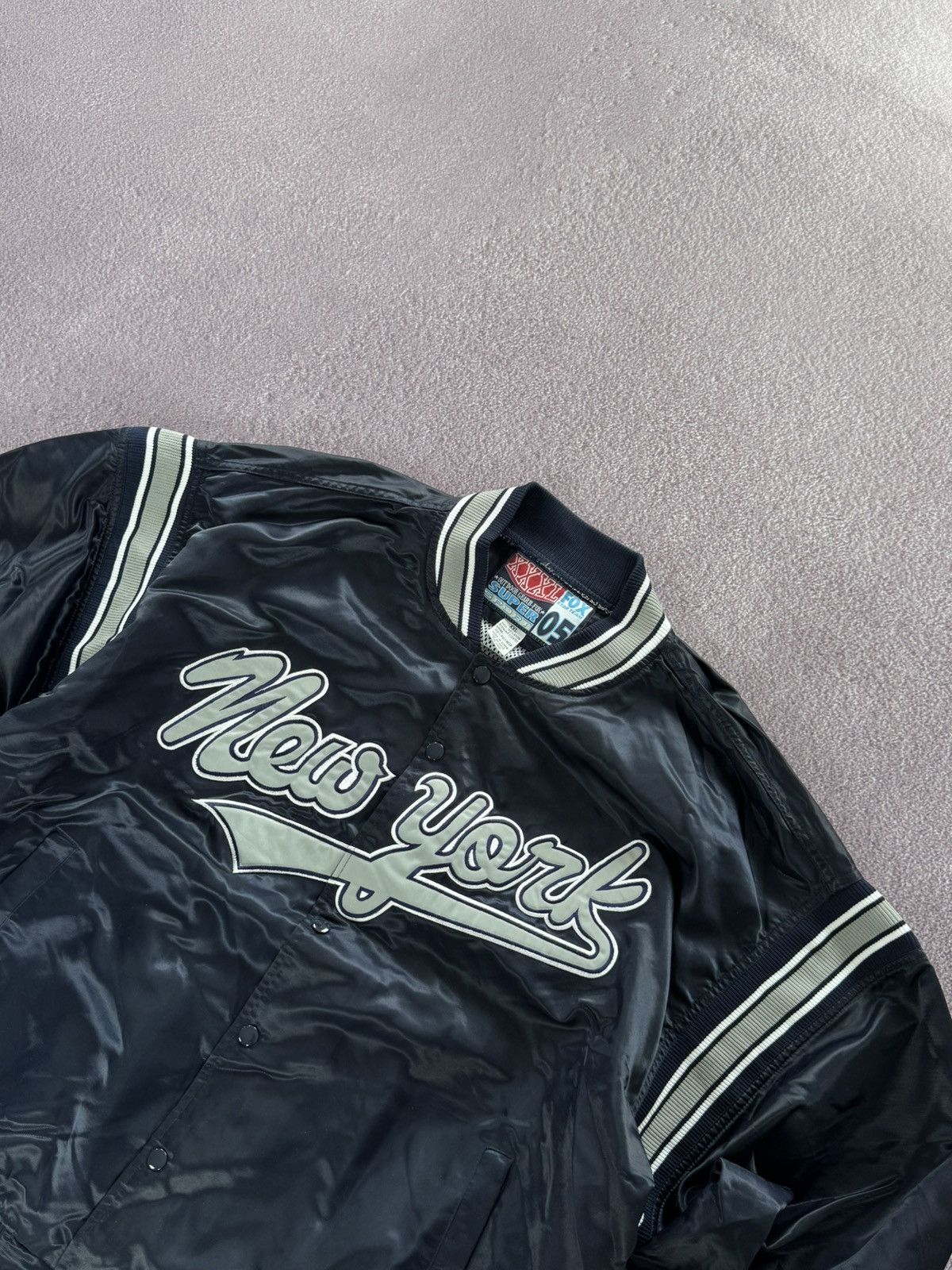 New York Yankees New York Bomber Jacket Big Logo Design Size US XXL / EU 58 / 5 - 6 Thumbnail