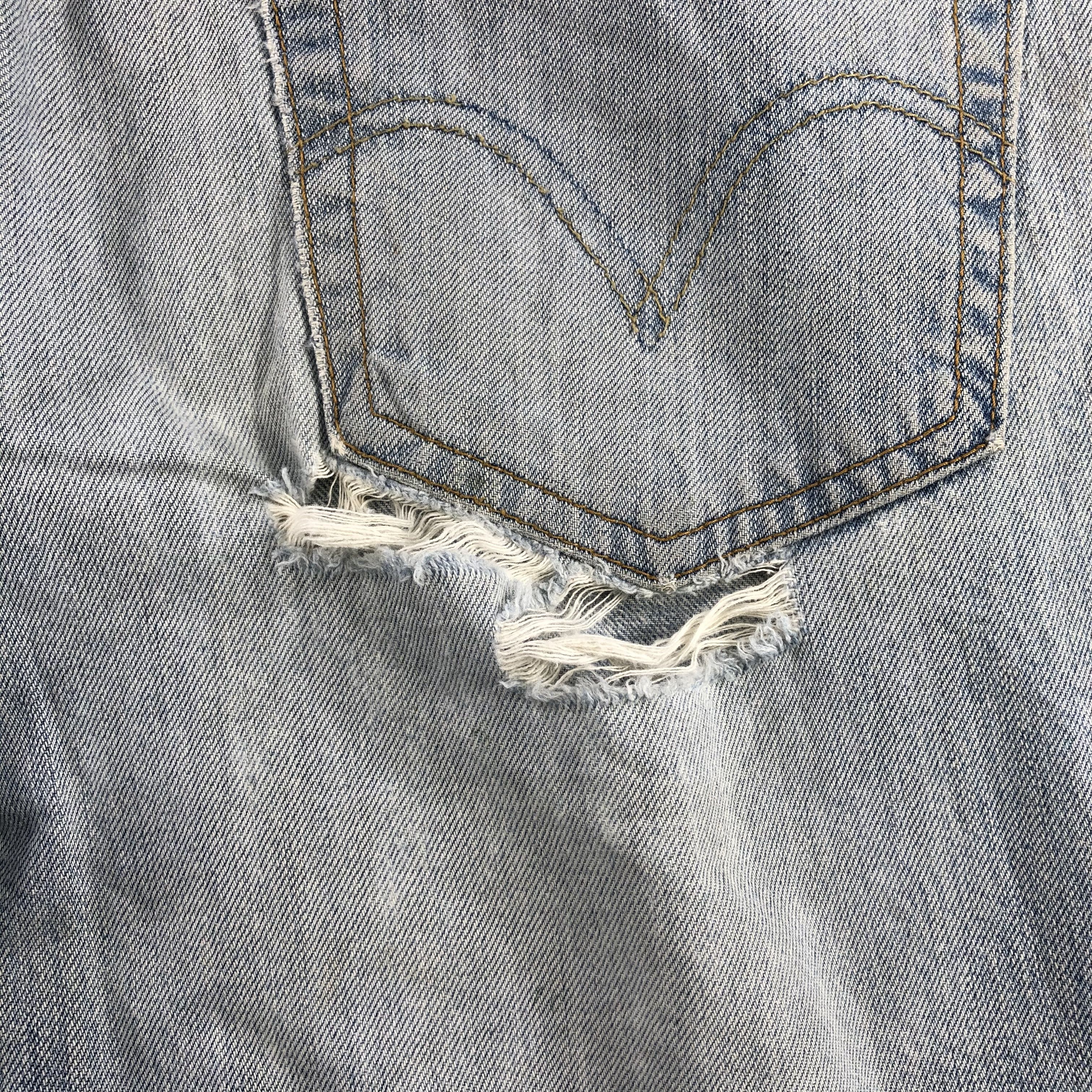 Levi's × Vintage 90s Vintage Ripped Light Wash Levis 501 Jeans-J1611 Size US 36 / EU 52 - 8 Thumbnail