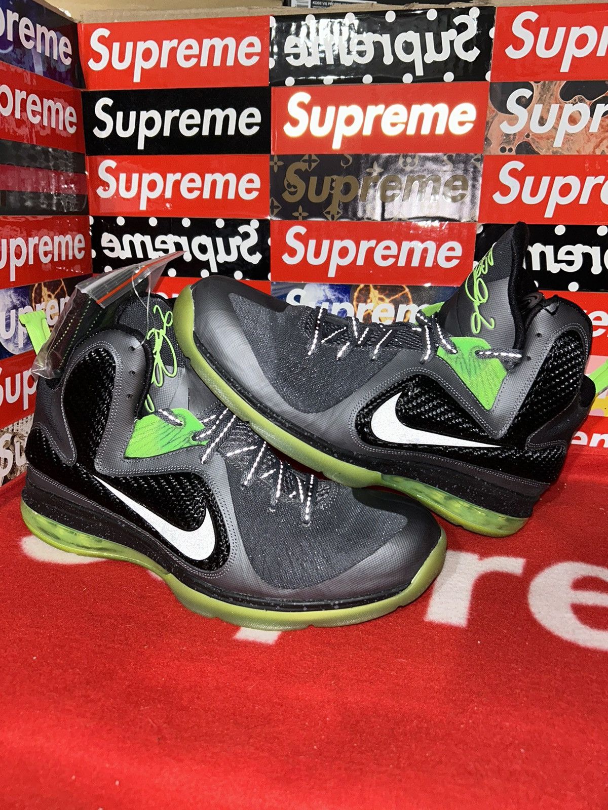 Nike Nike Lebron 9 Dunkman 469764-006 size 13 NEW WITH BOX Size US 13 / EU 46 - 1 Thumbnail