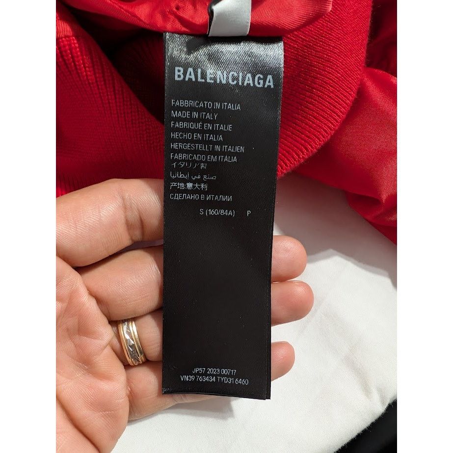 Balenciaga o1rshd1 Oversize Bomber Jacket in Red Size US S / EU 44-46 / 1 - 17 Thumbnail