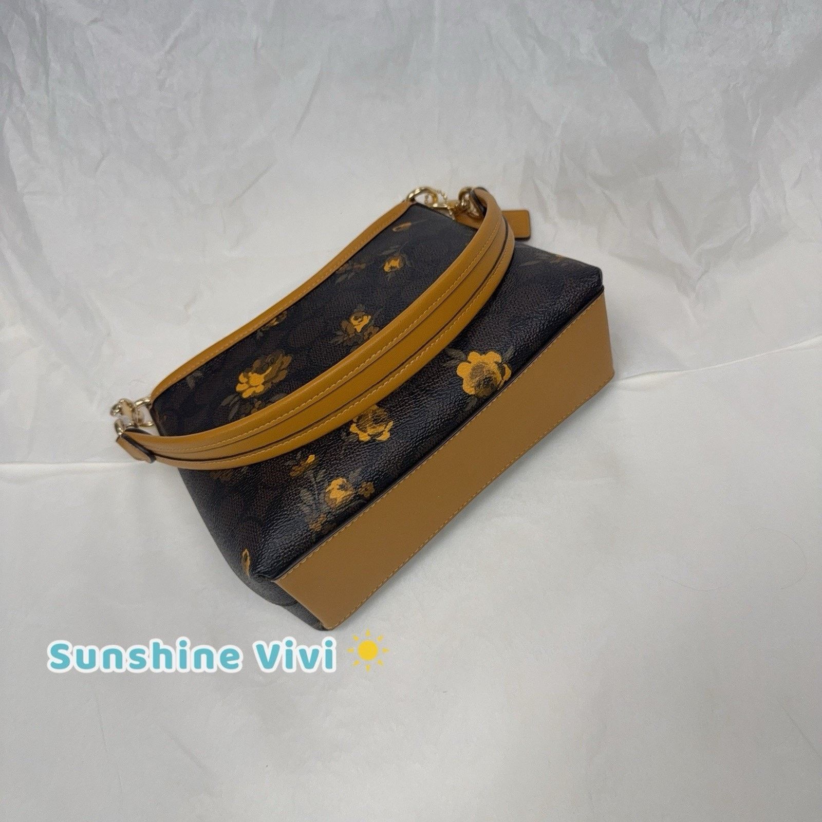 Coach NWT Coach Laurel Small Shoulder Bag With Floral CCF17 Yellow Size ONE SIZE - 14 Thumbnail