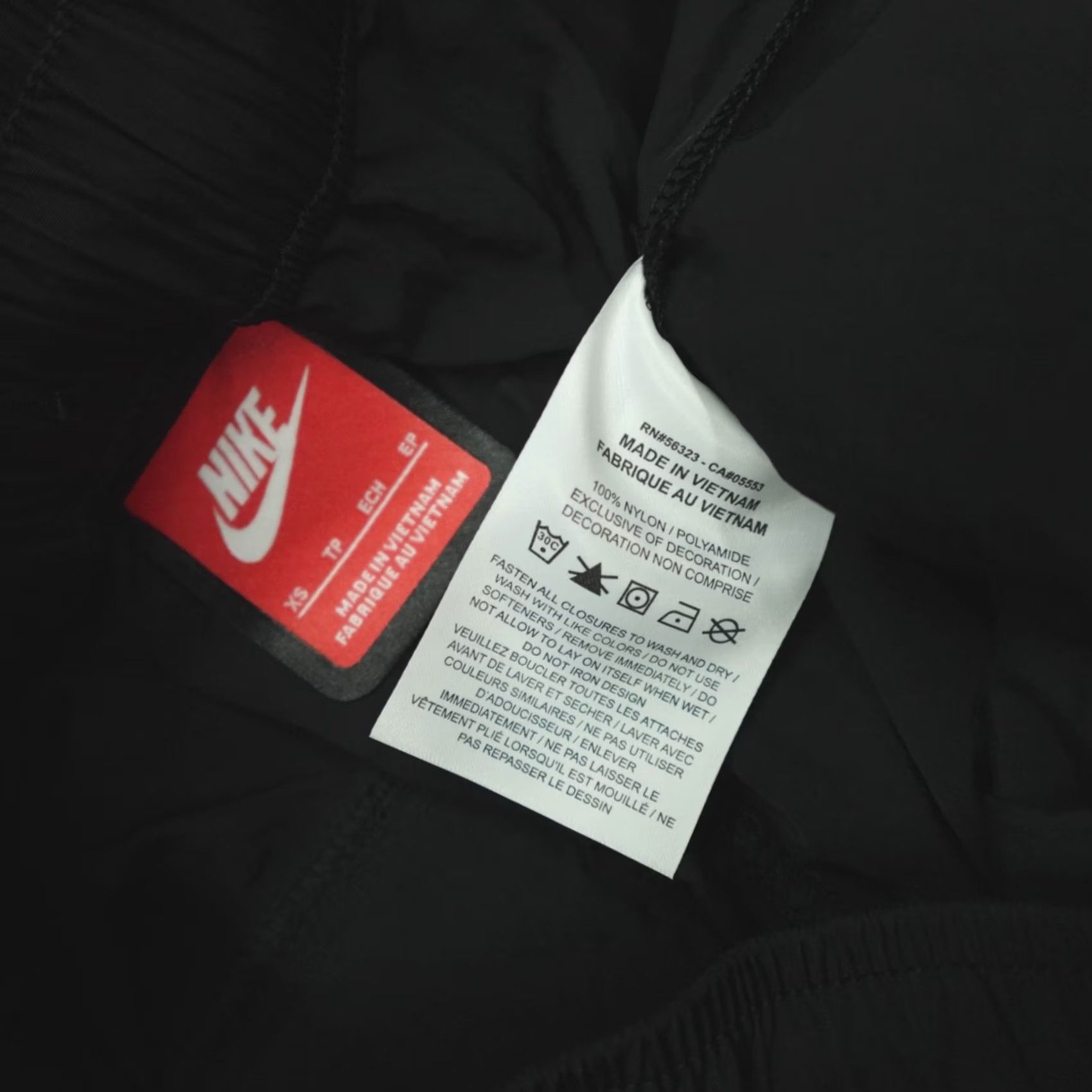 Nike Nike Tech Woven Cargo Shorts Men's XS Black Nike Tech Woven Cargo Shorts XS Men Black Size US 27 - 3 Thumbnail