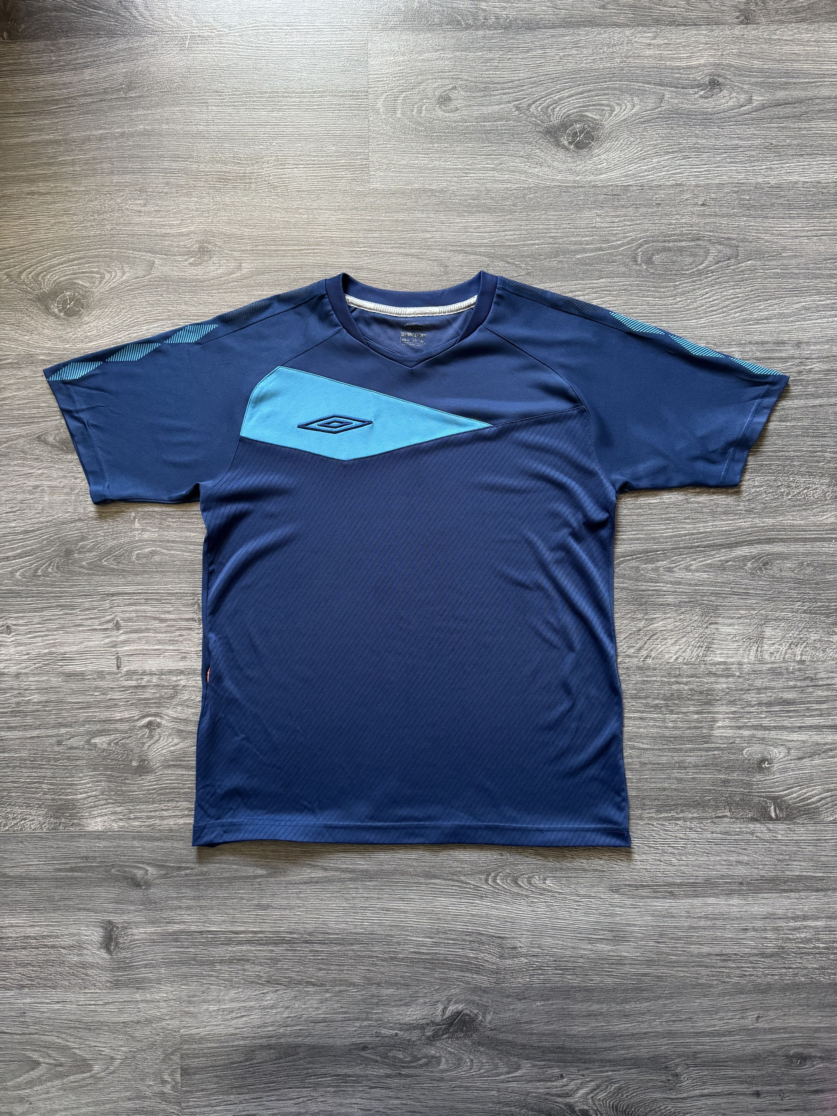 Umbro Umbro Pro Training Vintage T Shirt Blue Retro Size US M / EU 48-50 / 2 - 3 Thumbnail