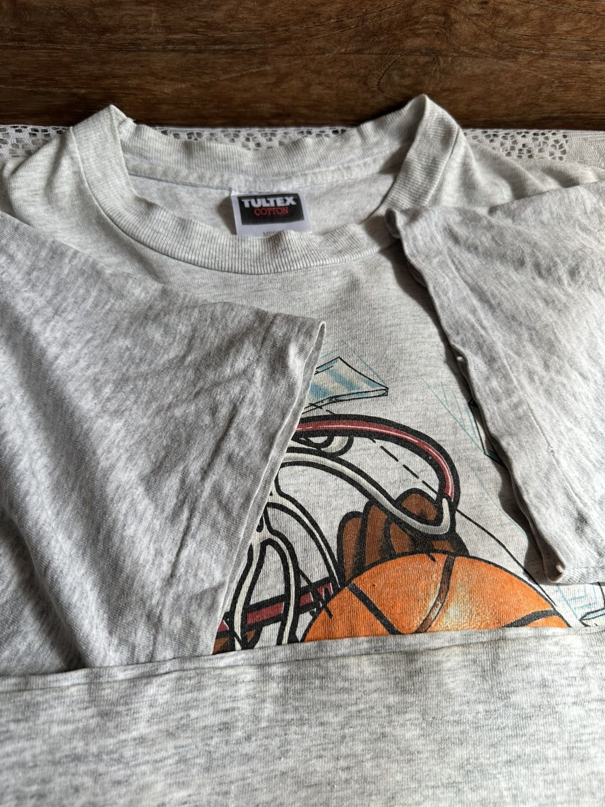 Tultex × Vintage × Warner Bros Vintage 1993 Tazmania Basketball Size US M / EU 48-50 / 2 - 5 Thumbnail