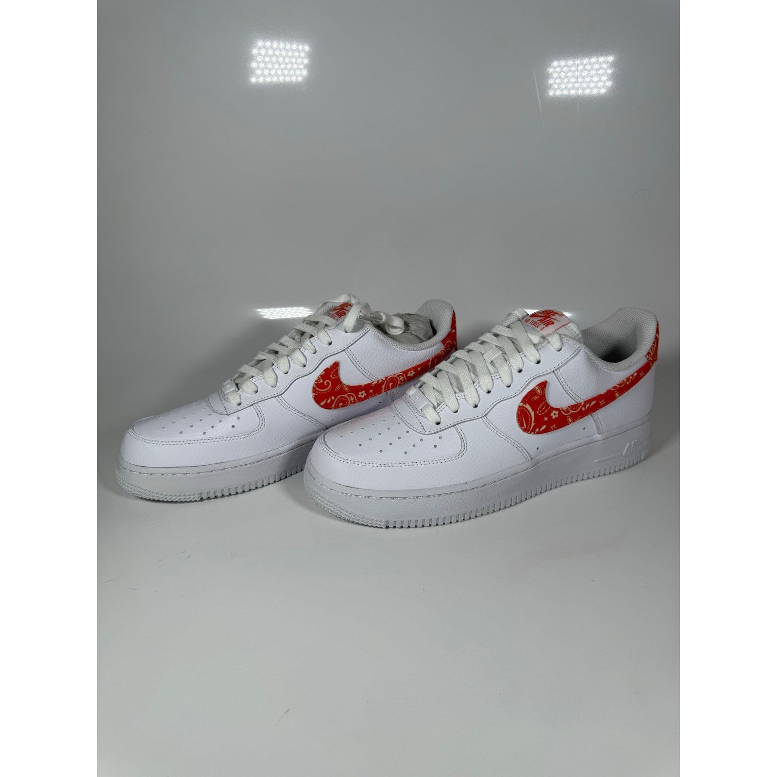 Nike Women’s Air Force 1 paisley orange rush DJ9942-102 size 12 Size US 12 / IT 42 - 1 Thumbnail