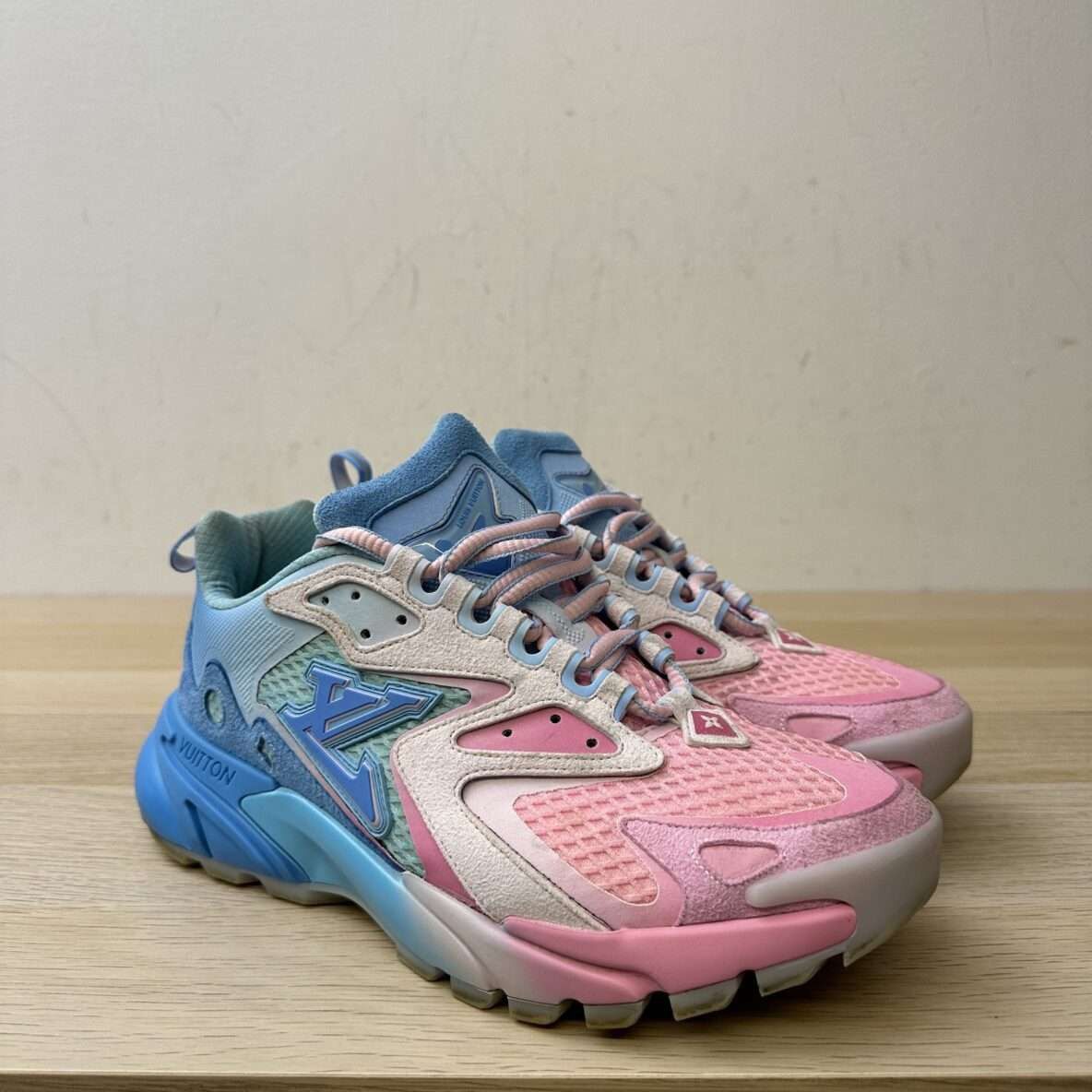 Louis Vuitton Louis Vuitton Tatic Sneakers Size US 5 / EU 37 - 1 Thumbnail