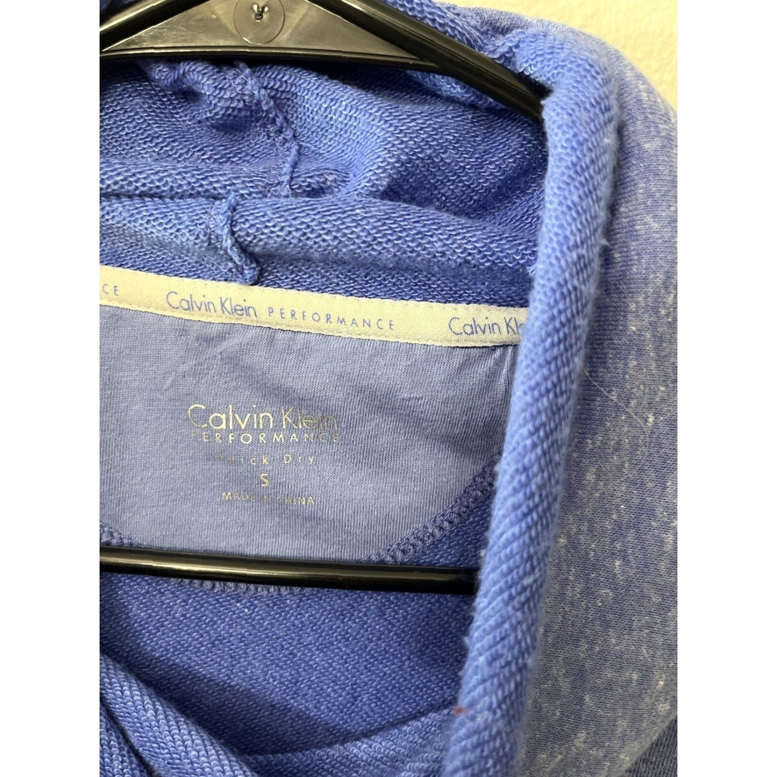 Calvin Klein WOMEN'S CALVIN KLEIN Performance Quick Dry Turtleneck SHIRT Size S Blue Activewear Size S / US 4 / IT 40 - 3 Thumbnail