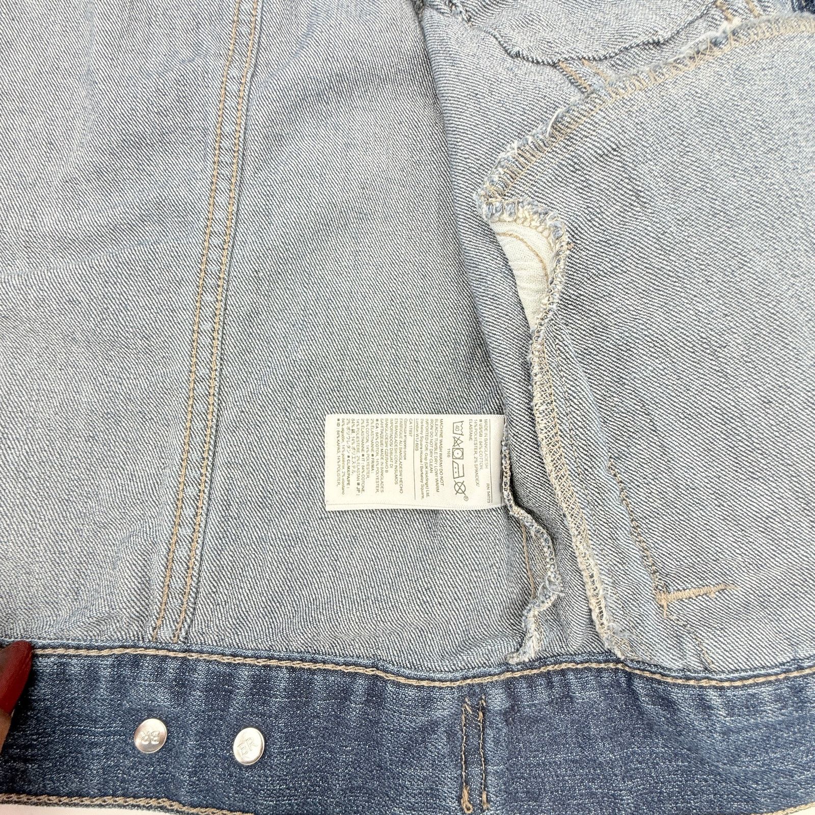 Banana Republic Banana Republic Medium Wash Stretch Denim Jacket XS Size XS / US 0-2 / IT 36-38 - 4 Thumbnail
