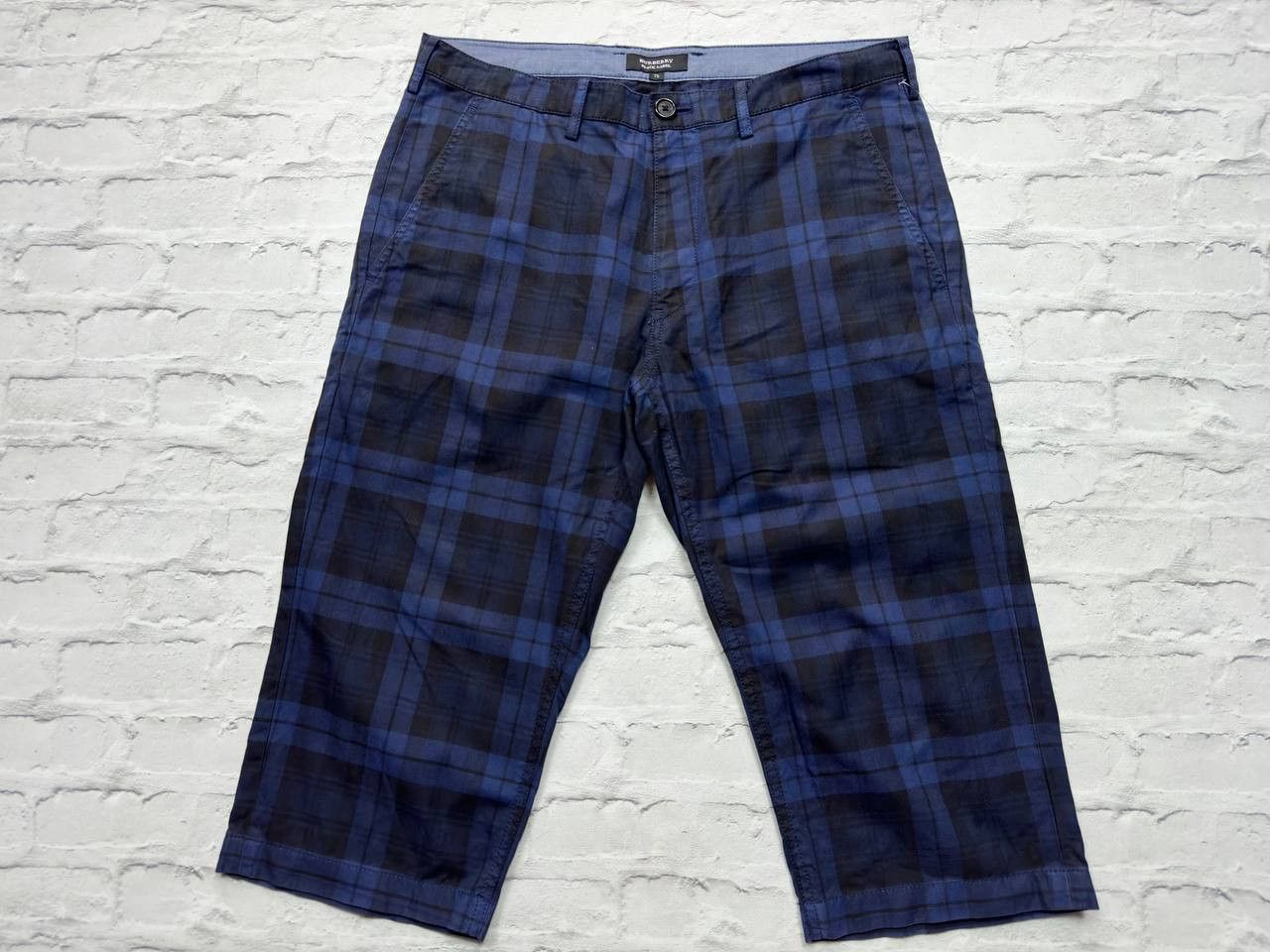 Burberry × Japanese Brand Burberry Black Label Japan Rare Mens Shorts Size US 30 / EU 46 - 1 Thumbnail