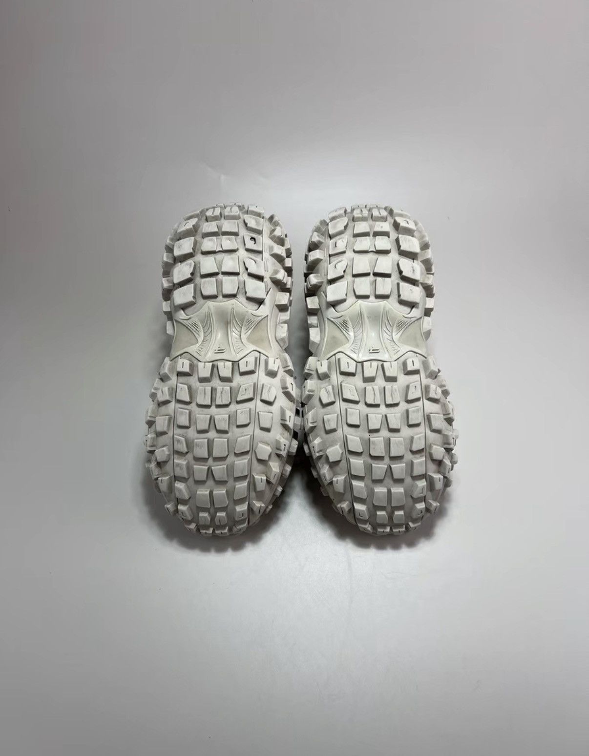 Balenciaga BALENCIAGA Light Brown Tire Sneakers K1 Size US 8 / EU 41 - 6 Thumbnail