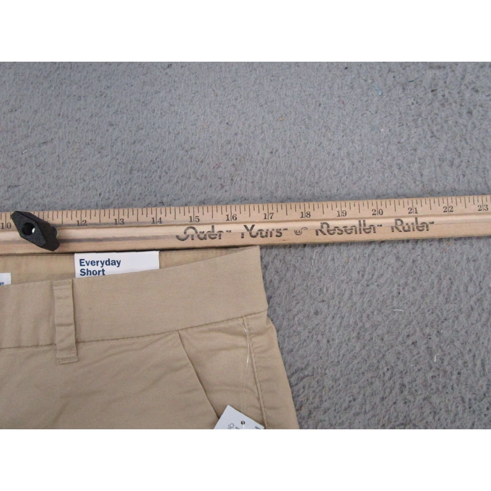 Old Navy Old Navy Beige Chino Shorts Williamsburg? (Oops) Size 32" / US 10 / IT 46 - 5 Thumbnail