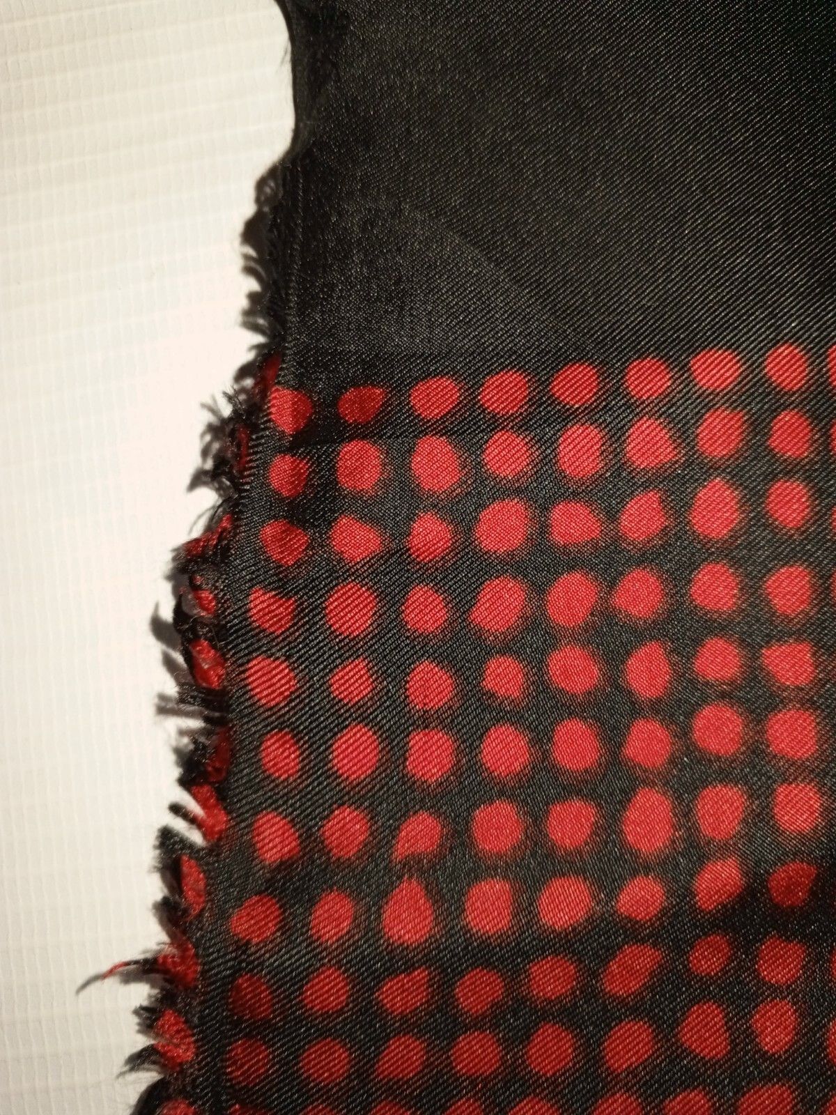 Yves Saint Laurent Yves Saint LAURENT YSL Paris Monogram Logo Black Red Scarf Size ONE SIZE - 7 Thumbnail