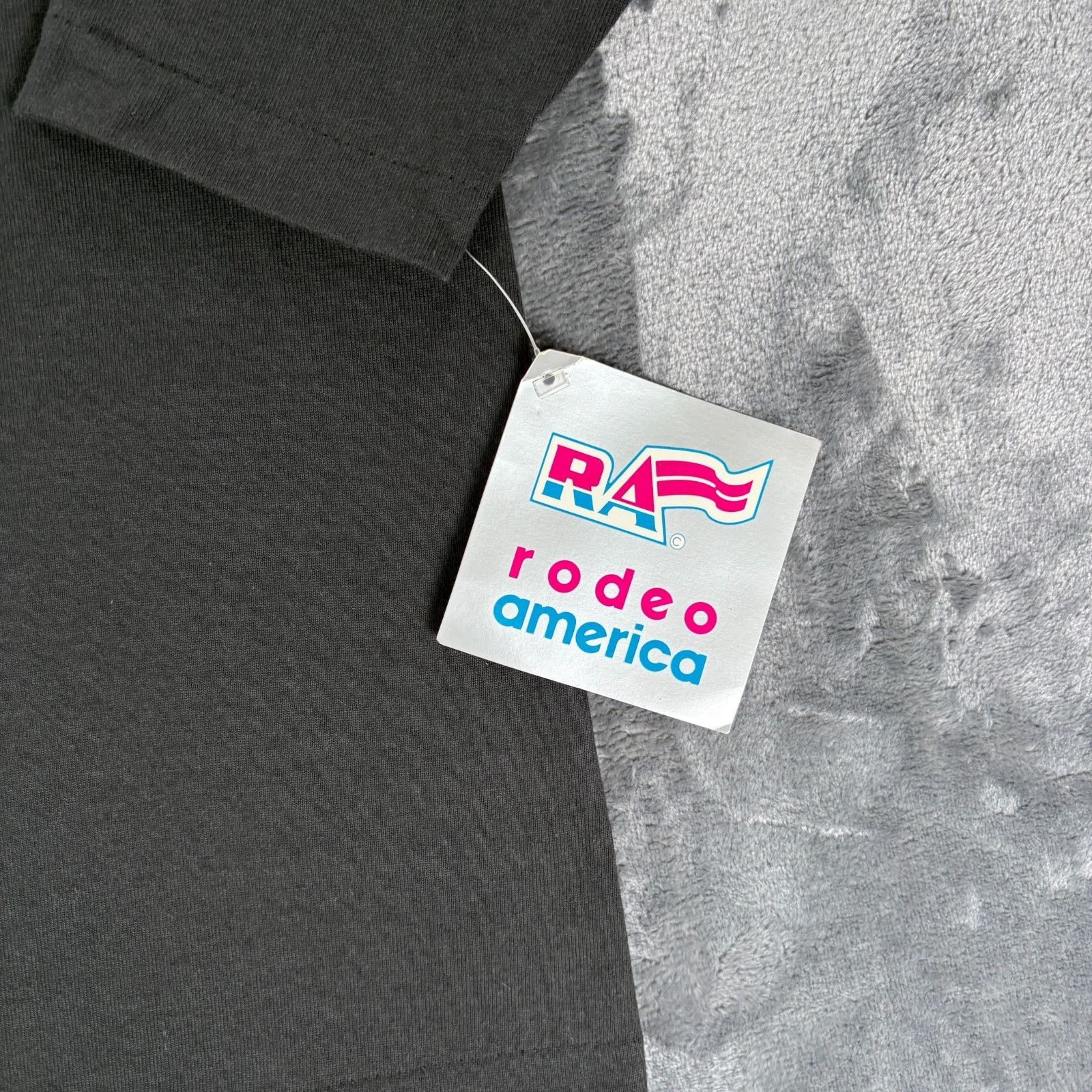Anvil 1993 Rodeo America Shirt Men XL Long Sleeve Made In USA NWT Size US XL / EU 56 / 4 - 7 Thumbnail