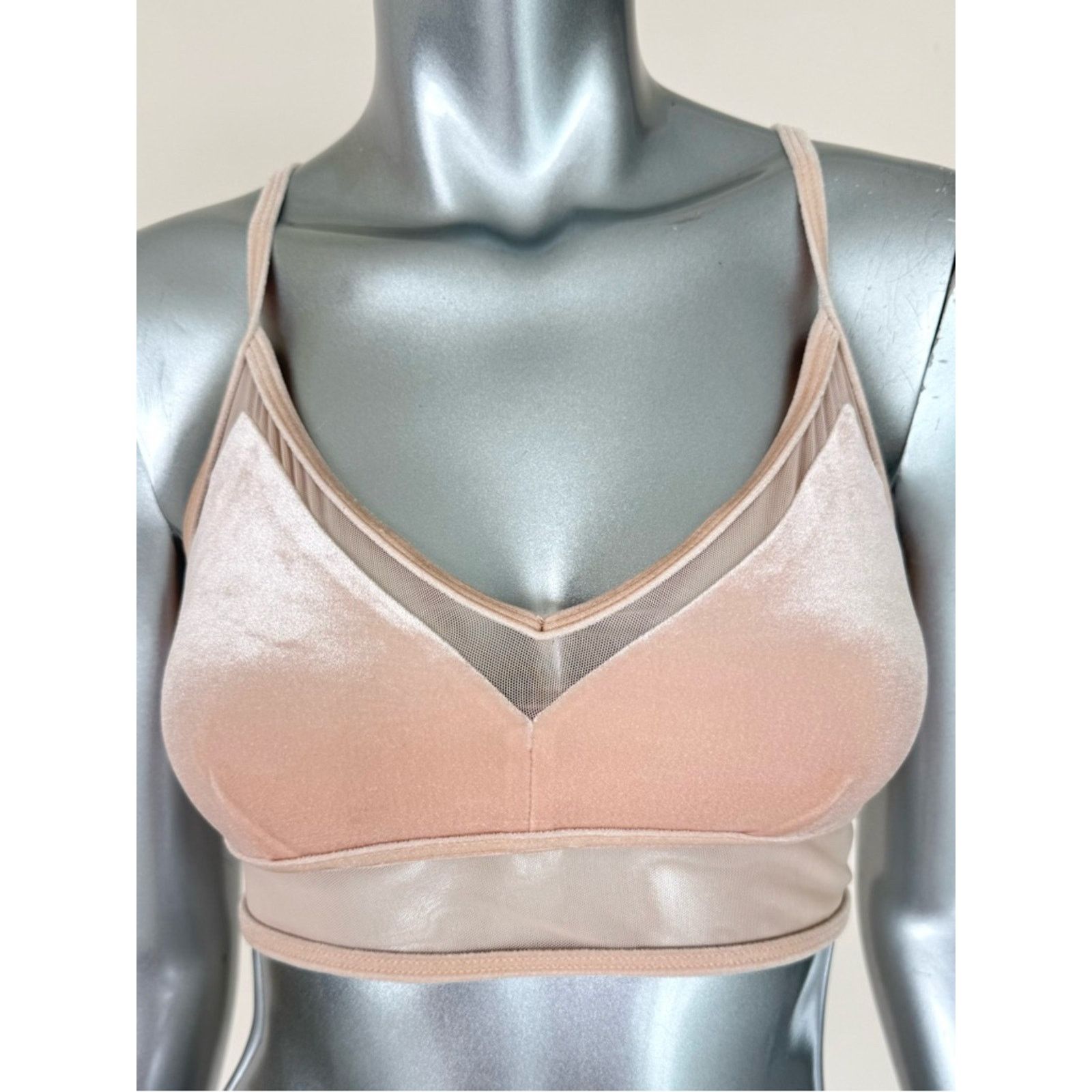 Alo Yoga ALO Yoga women velvet sport bra size M Size M / US 6-8 / IT 42-44 - 1 Thumbnail