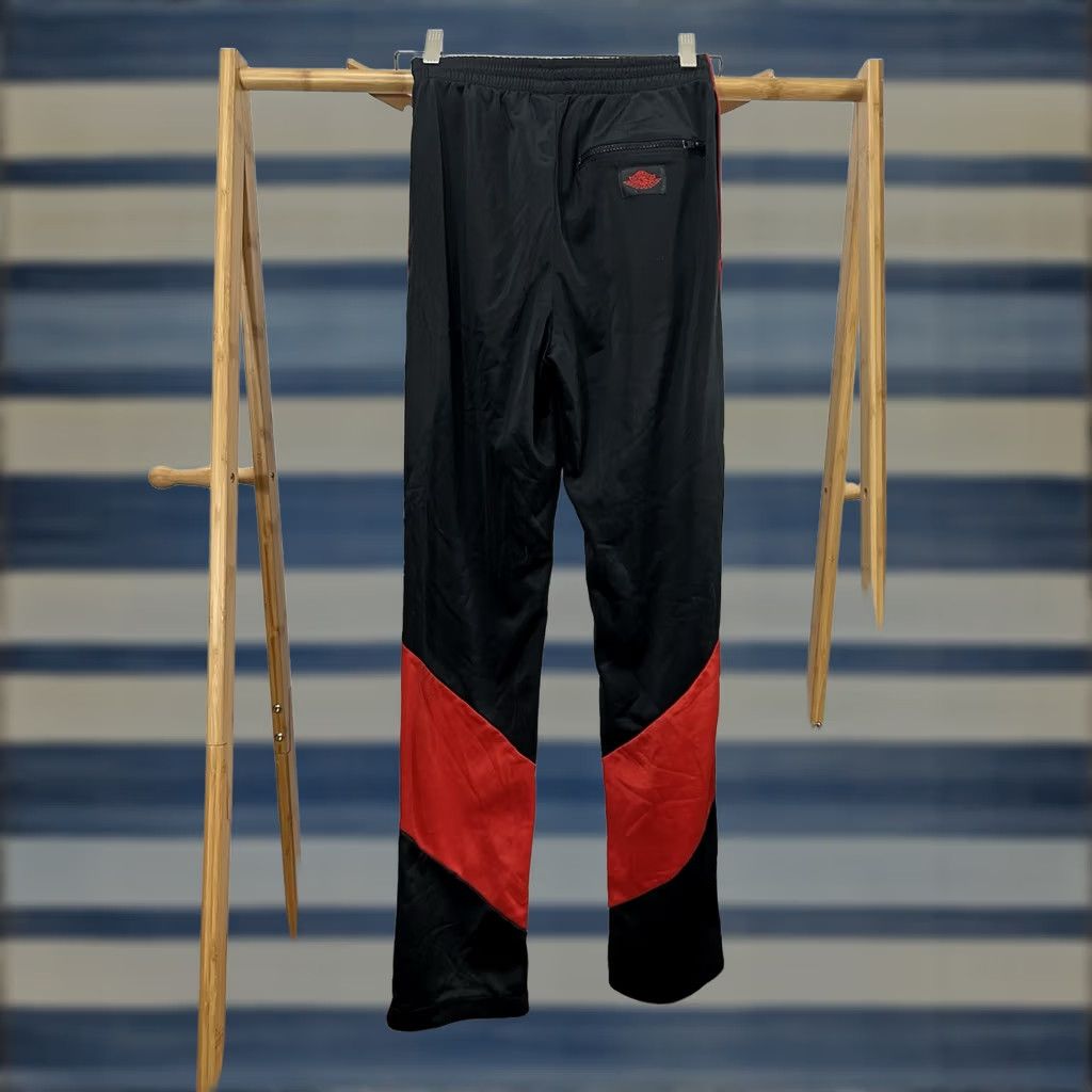 Nike VINTAGE Nike Jordan 1 OG Black Red Bred Wings1985 Pants RARE Size S Mens Track Pants Air Jordan Filling Size US 29 - 1 Thumbnail