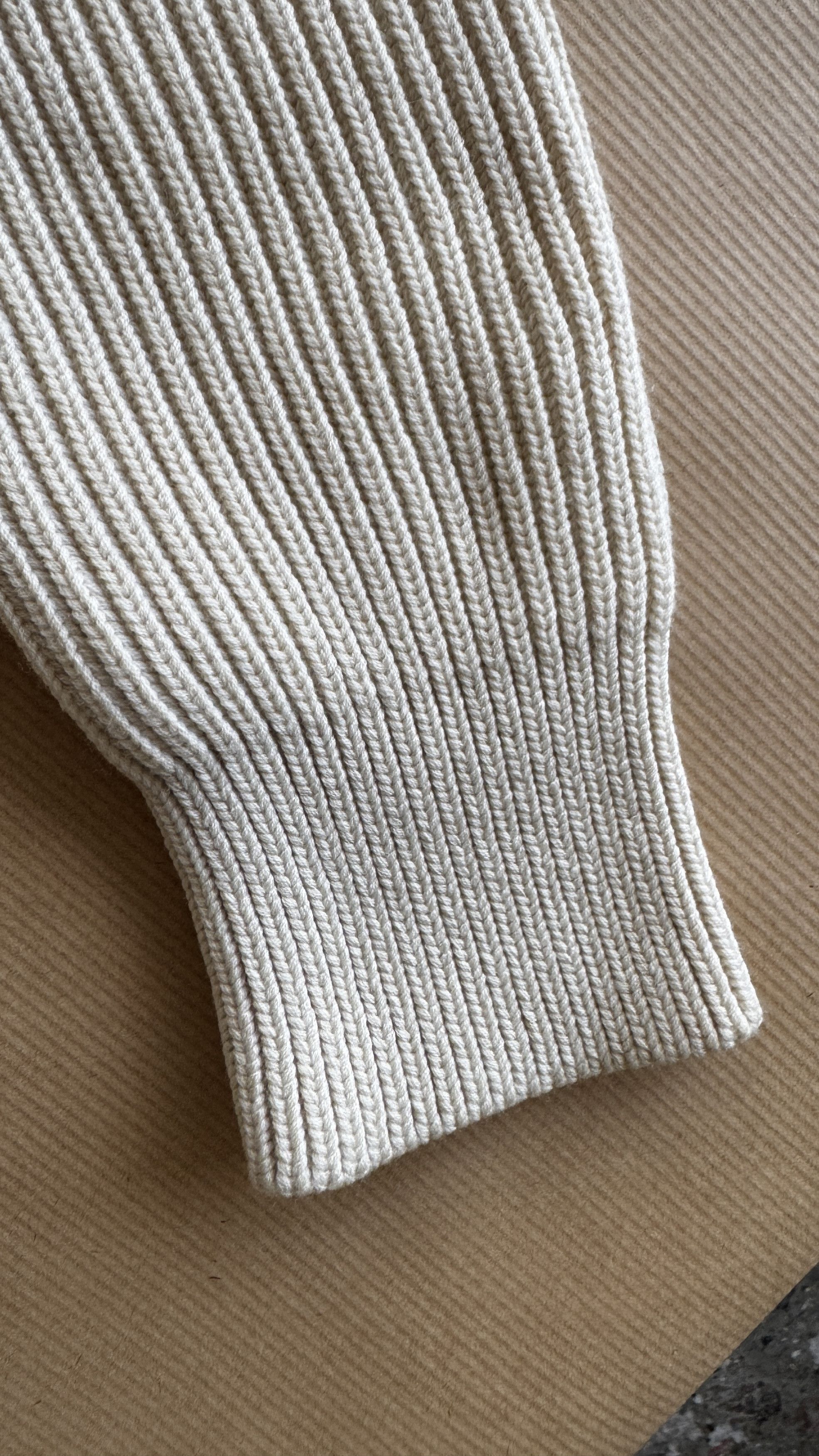 Auralee aa . 4 . as new . SUPER FINE WOOL RIB KNIT BIG P/O .A6AP01RK Size US S / EU 44-46 / 1 - 6 Thumbnail