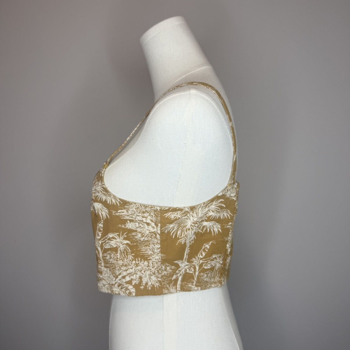 American Eagle Outfitters American Eagle Outfitters Mustard Floral Button-Front Crop Size S / US 4 / IT 40 - 2 Thumbnail