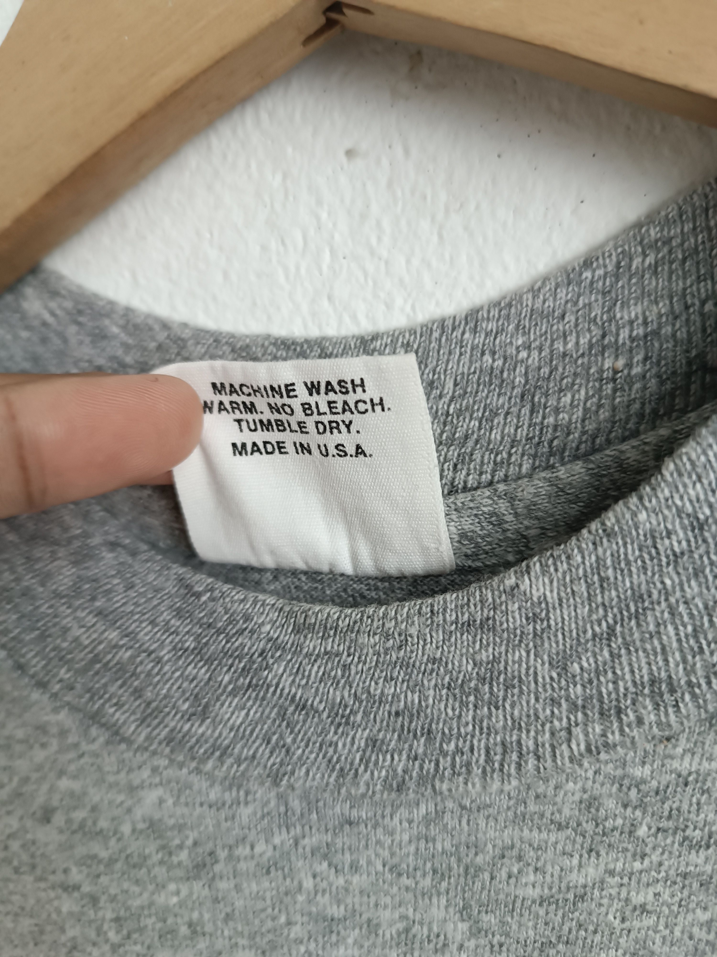 Vintage VINTAGE 80'S UNC CHAPEL HILL RAYON RAYON TEE VERY RARE Size US S / EU 44-46 / 1 - 7 Thumbnail