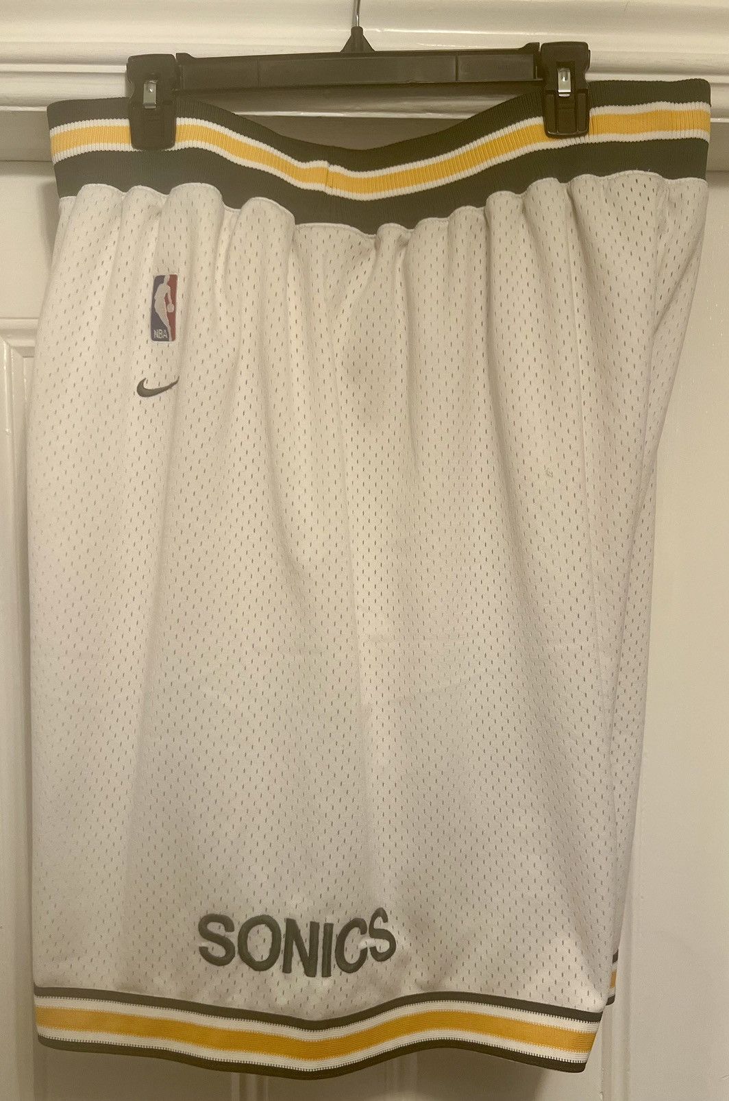 NBA × Nike Authentic Nike Seattle Sonics NBA basketball shorts XXL 71 Size US 44 / EU 60 - 4 Thumbnail