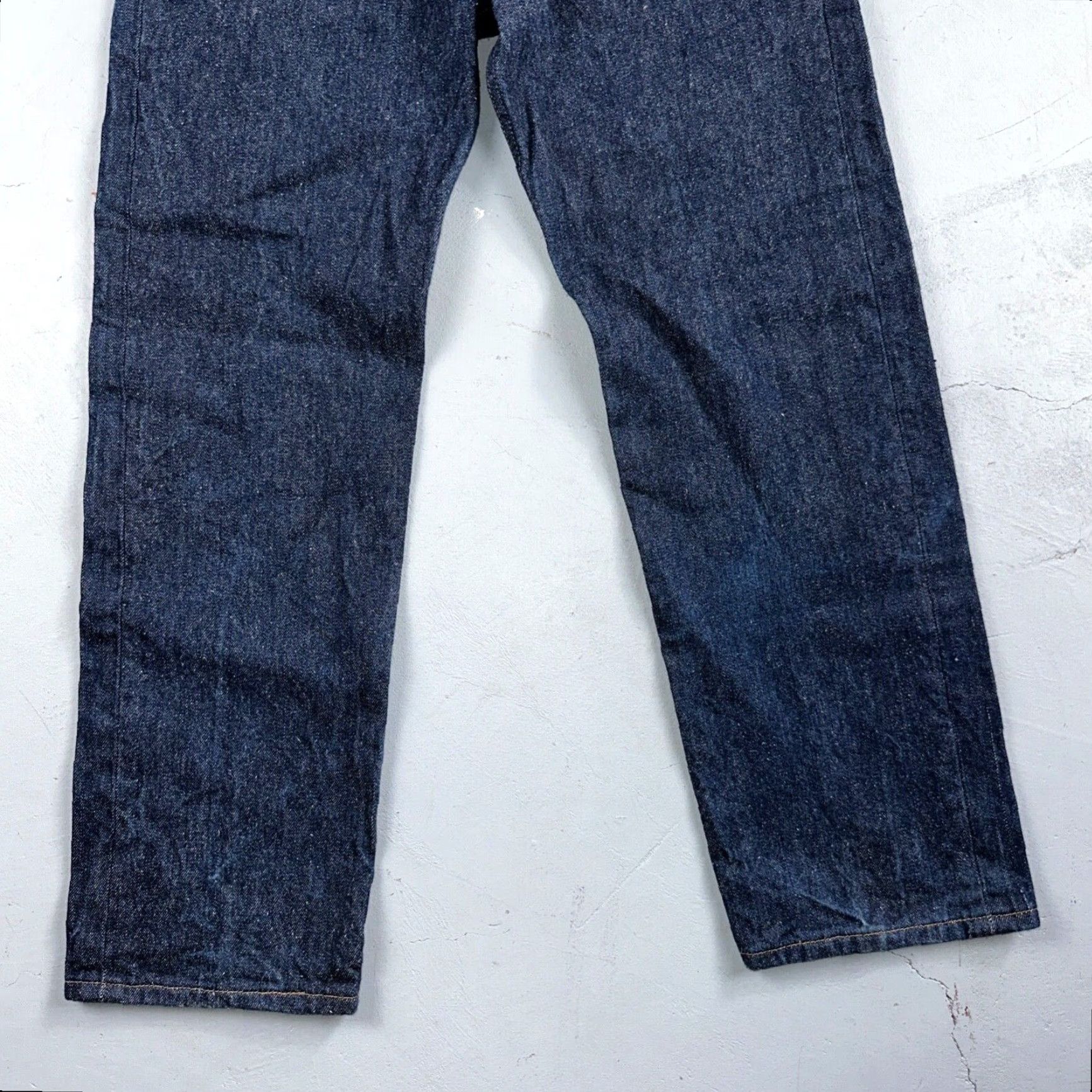 Levi's VINTAGE Levi's 501 Jeans 90s USA Straight Leg Dark Wash Blue 34x32 Mens Size US 34 / EU 50 - 3 Thumbnail