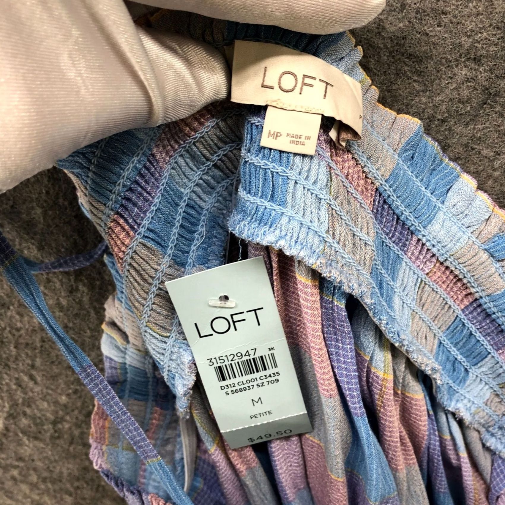 Loft NWT Loft Tie Strap Cami Top Womens MP Smocked Plaid Blue Rayon Tank Camisole Beach Holiday Summer Size M / US 6-8 / IT 42-44 - 5 Thumbnail
