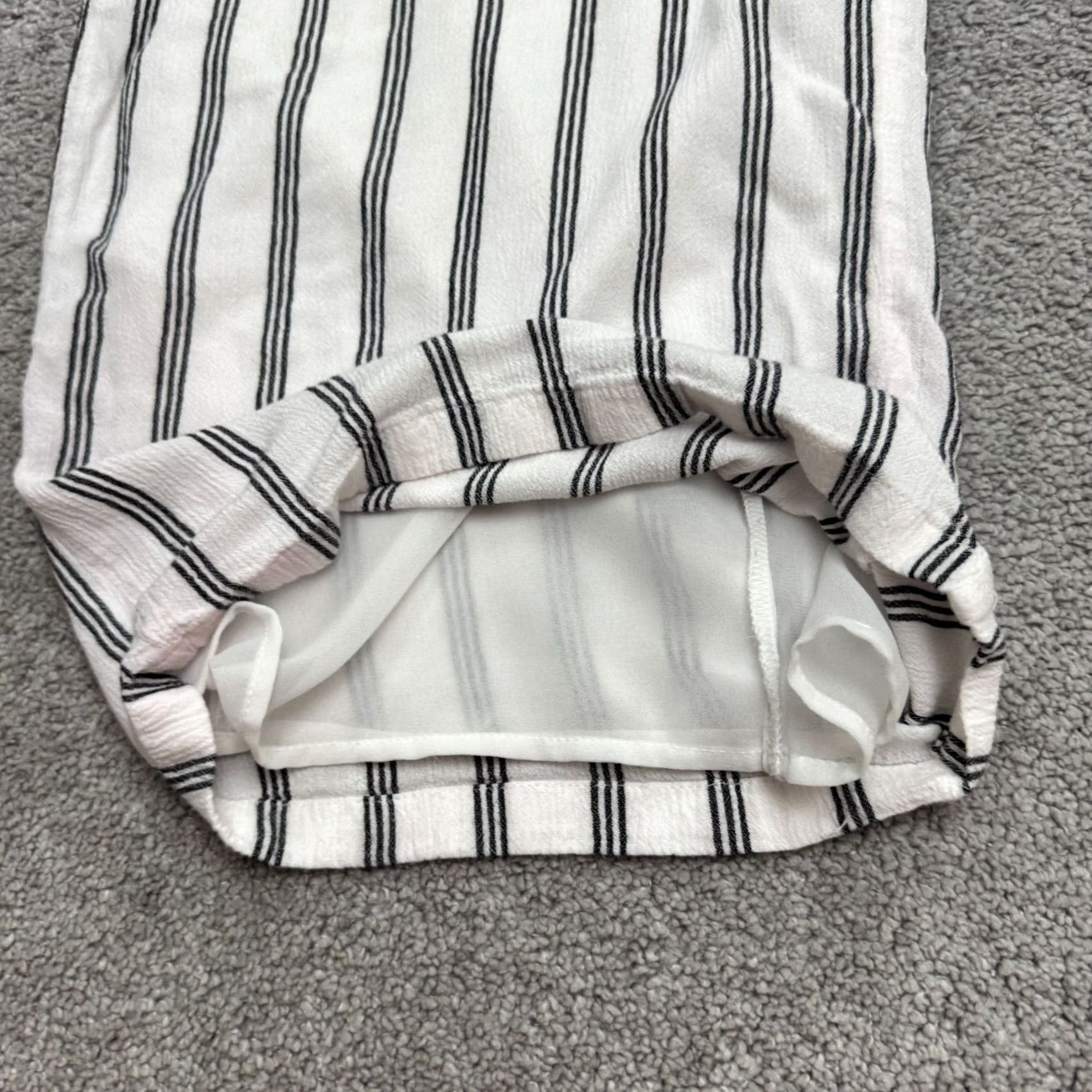 American Eagle Outfitters VINTAGE American Eagle Belted Wide Leg Jumpsuit Womens XS White Striped Button Up Size 26" / US 2 / IT 38 - 6 Thumbnail
