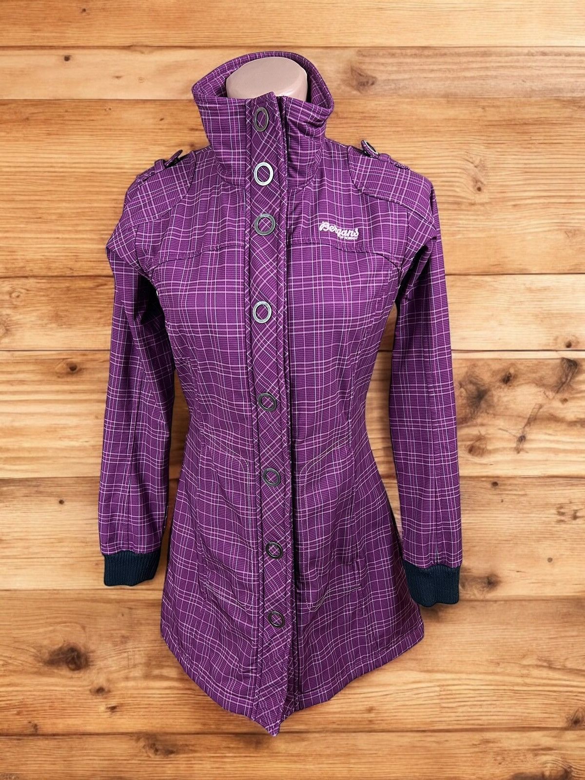 Bergans of Norway Bergans of Norway Mandal Lady rain coat size S Size S / US 4 / IT 40 - 1 Thumbnail