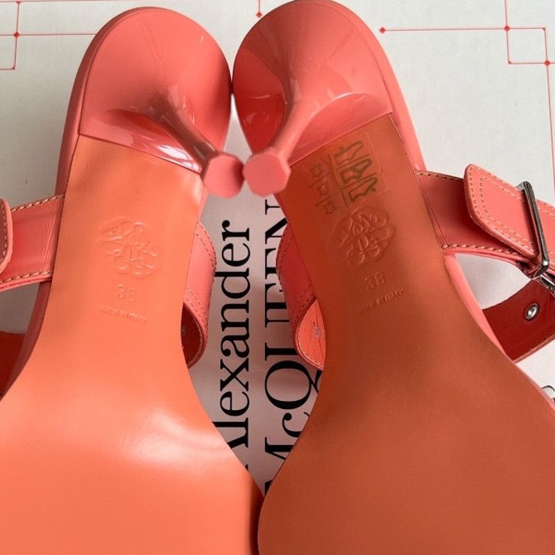 Alexander McQueen Alexander McQueen Apricot Buckle Mule Sandals, IT38/US8 Size US 8 / IT 38 - 17 Thumbnail