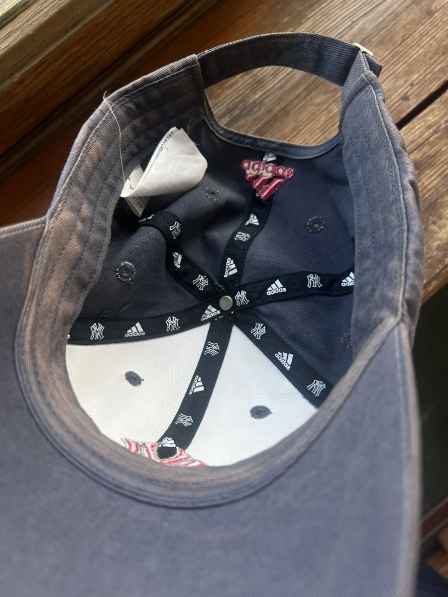 Adidas × Vintage Vintage Adidas Yankees Y2K Cap Central Logo Cap Size ONE SIZE - 18 Thumbnail