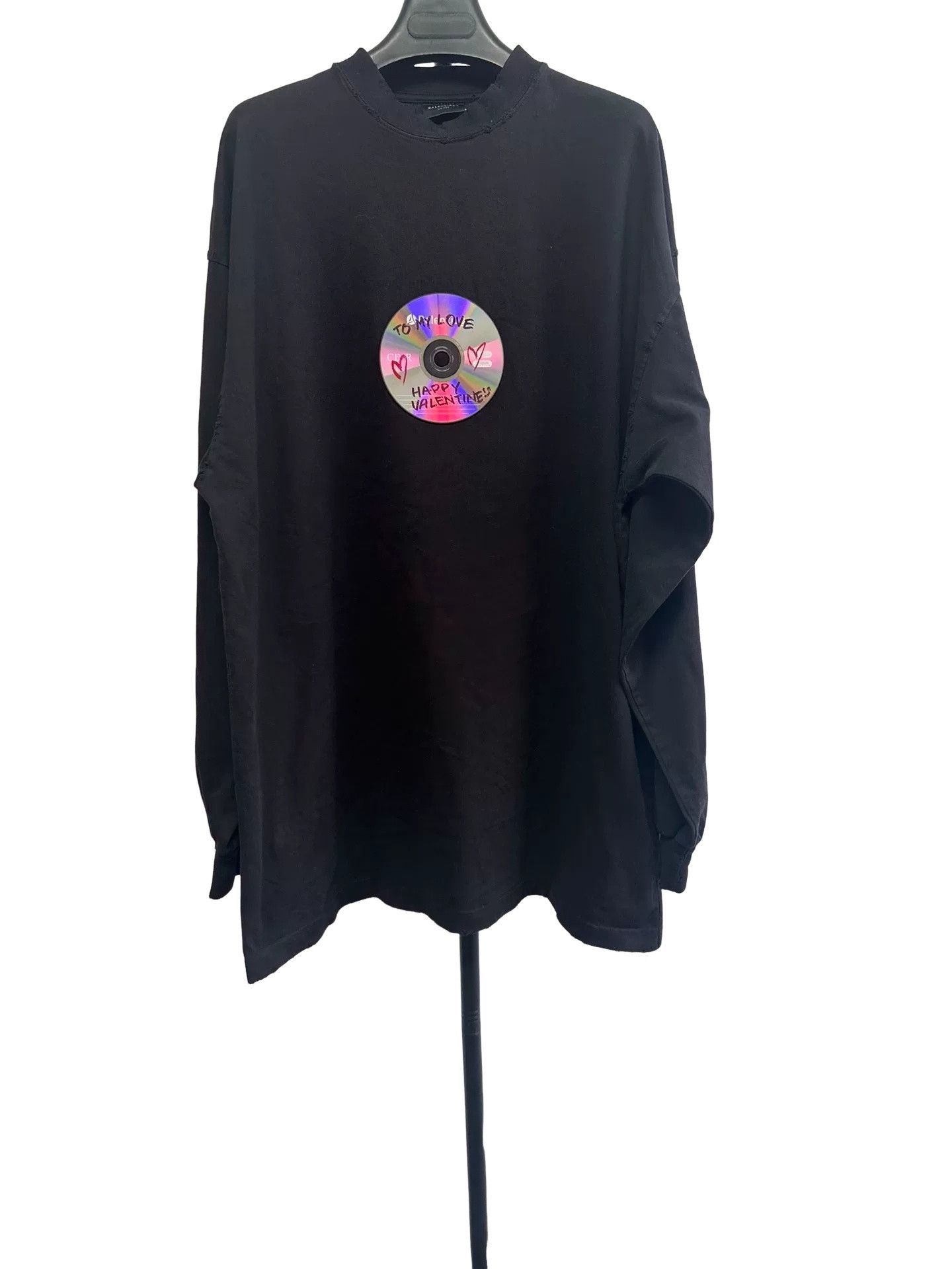 Balenciaga Balenciaga Valentine CD Print Long Sleeve T-Shirt 1 Size US S / EU 44-46 / 1 - 1 Thumbnail
