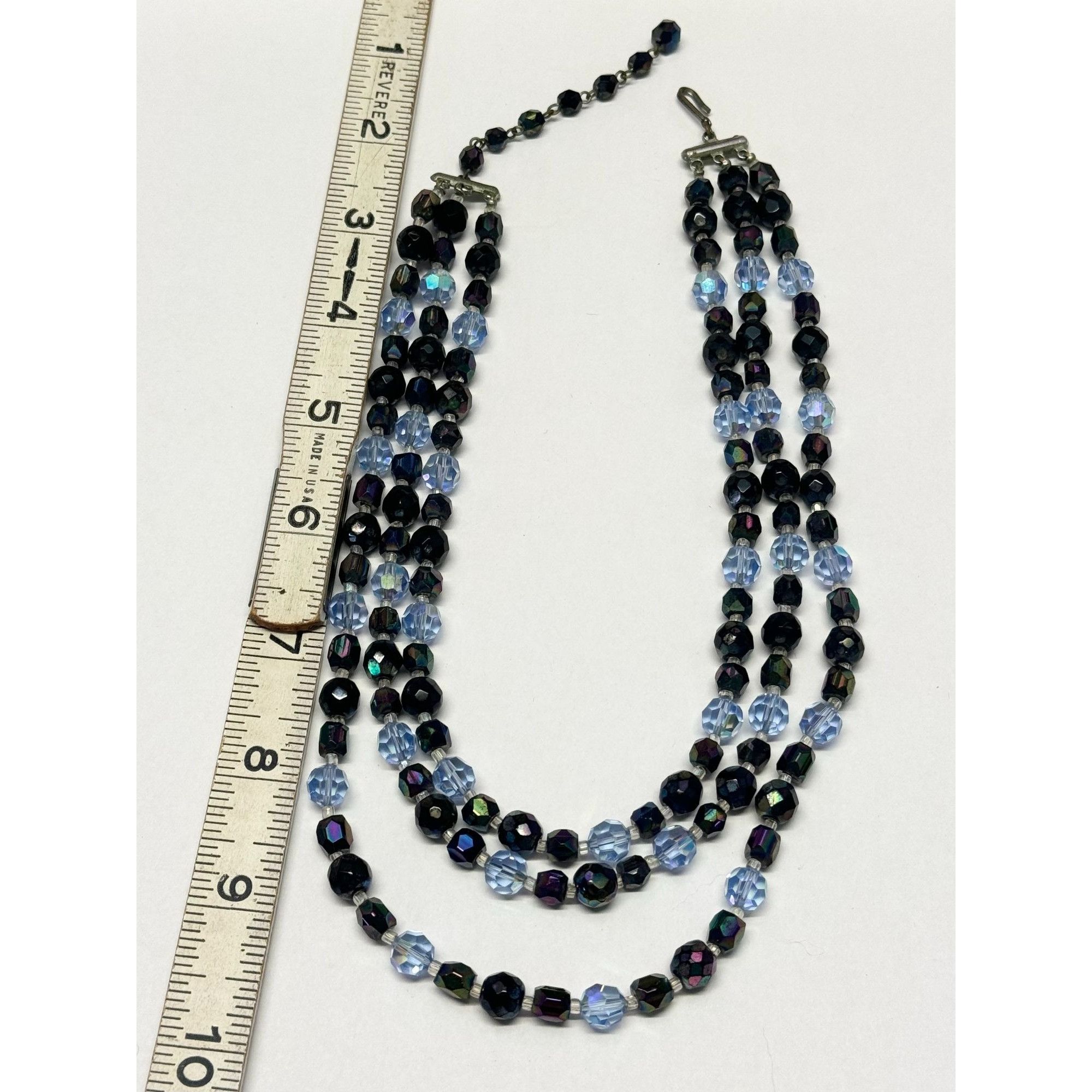 Vintage Vintage blue three strand crystal necklace Size ONE SIZE - 5 Thumbnail