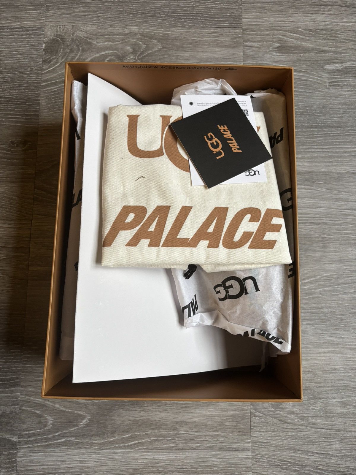 Palace × Ugg Palace Ugg Mid Boots Size US 9 / EU 42 - 8 Thumbnail