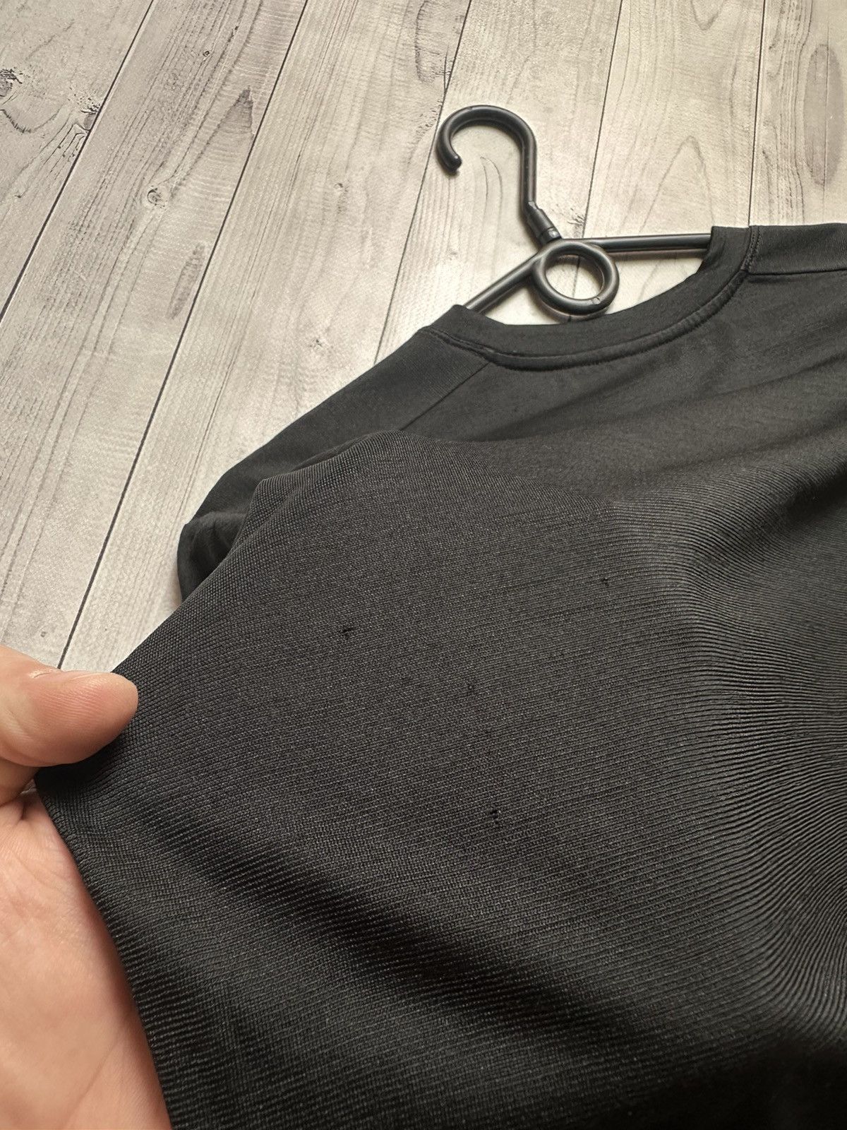 Arc'teryx Arcteryx tee logo size M black Size US M / EU 48-50 / 2 - 8 Thumbnail