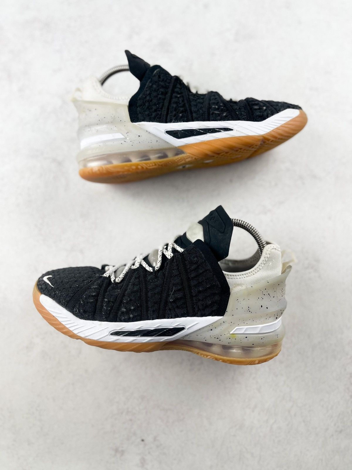 Nike Nike Lebron XVIII 18 Black White Gum GS Bastkeball Sneakers Size US 6 / EU 39 - 1 Thumbnail