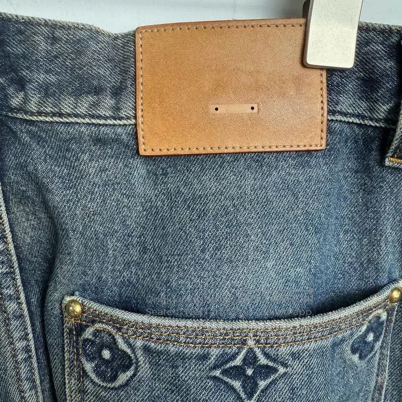 Louis Vuitton LV Louis Vuitton Logo Denim Pants. Size US 30 / EU 46 - 3 Thumbnail