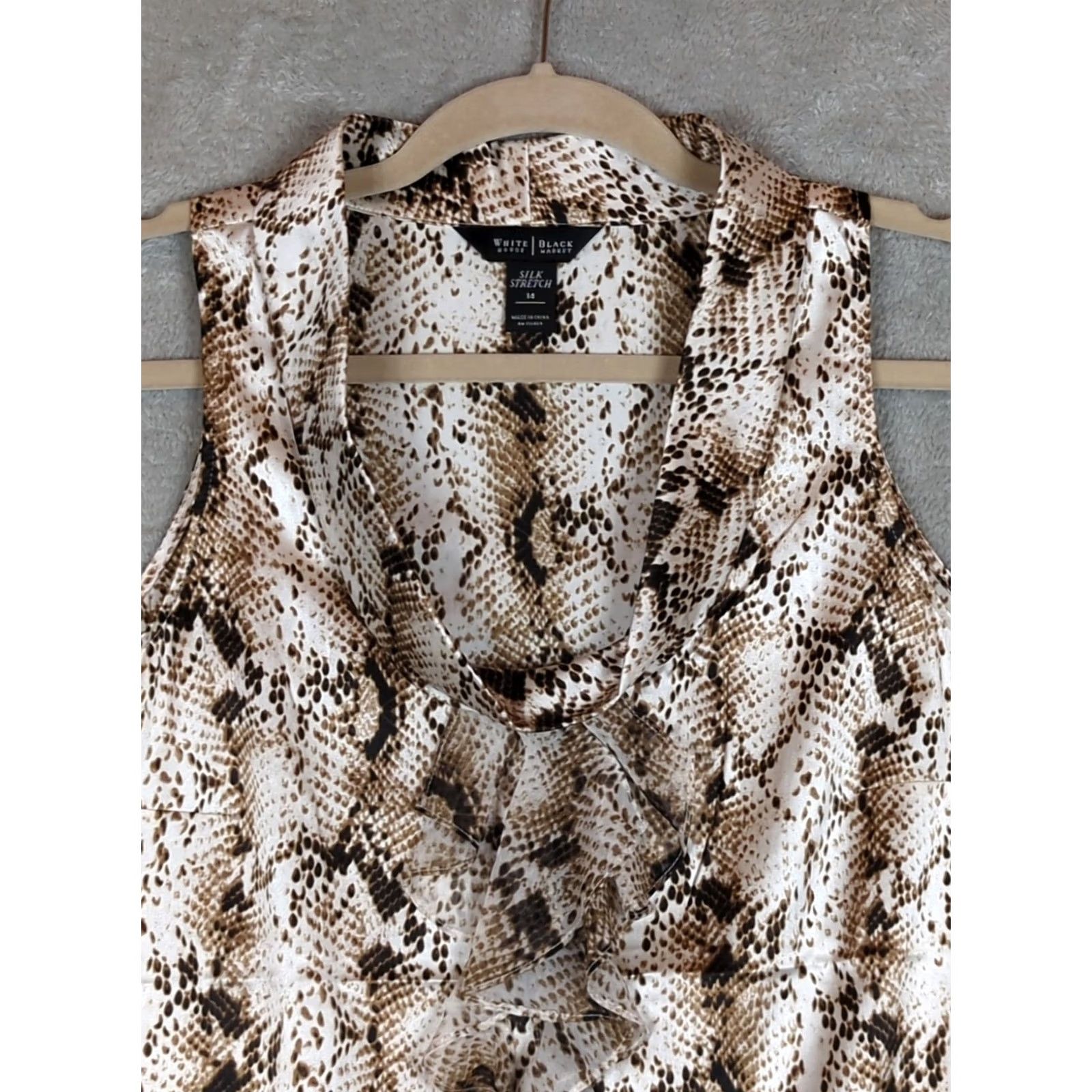 White House Black Market White House Black Market Blouse Snake Print Silk Sleeveless Size 14 Womens Brown Size XL / US 12-14 / IT 48-50 - 3 Thumbnail