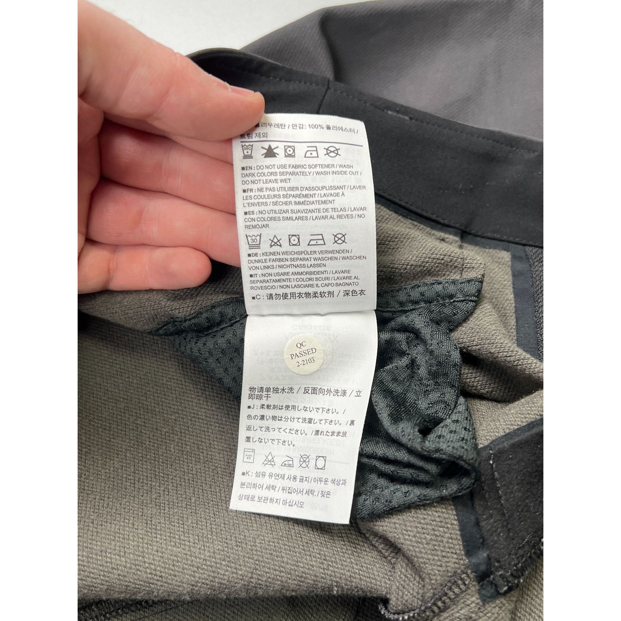 Arc'teryx Arc’teryx Nylon Cargo Trekking Pants (Y0775) Size 30" / US 8 / IT 44 - 10 Thumbnail