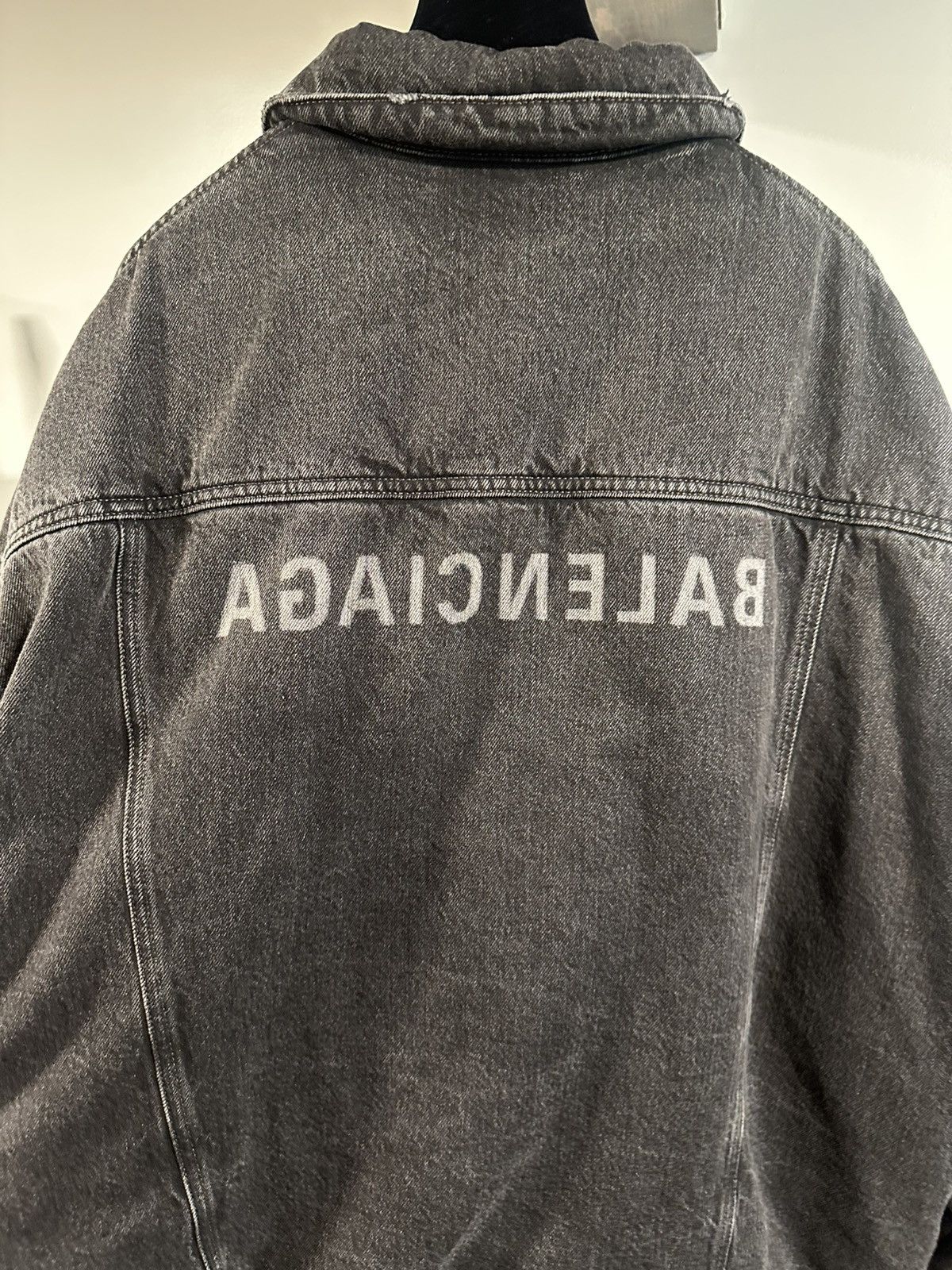 Balenciaga Balenciaga Denim Puffer Jacket Size US L / EU 52-54 / 3 - 5 Thumbnail