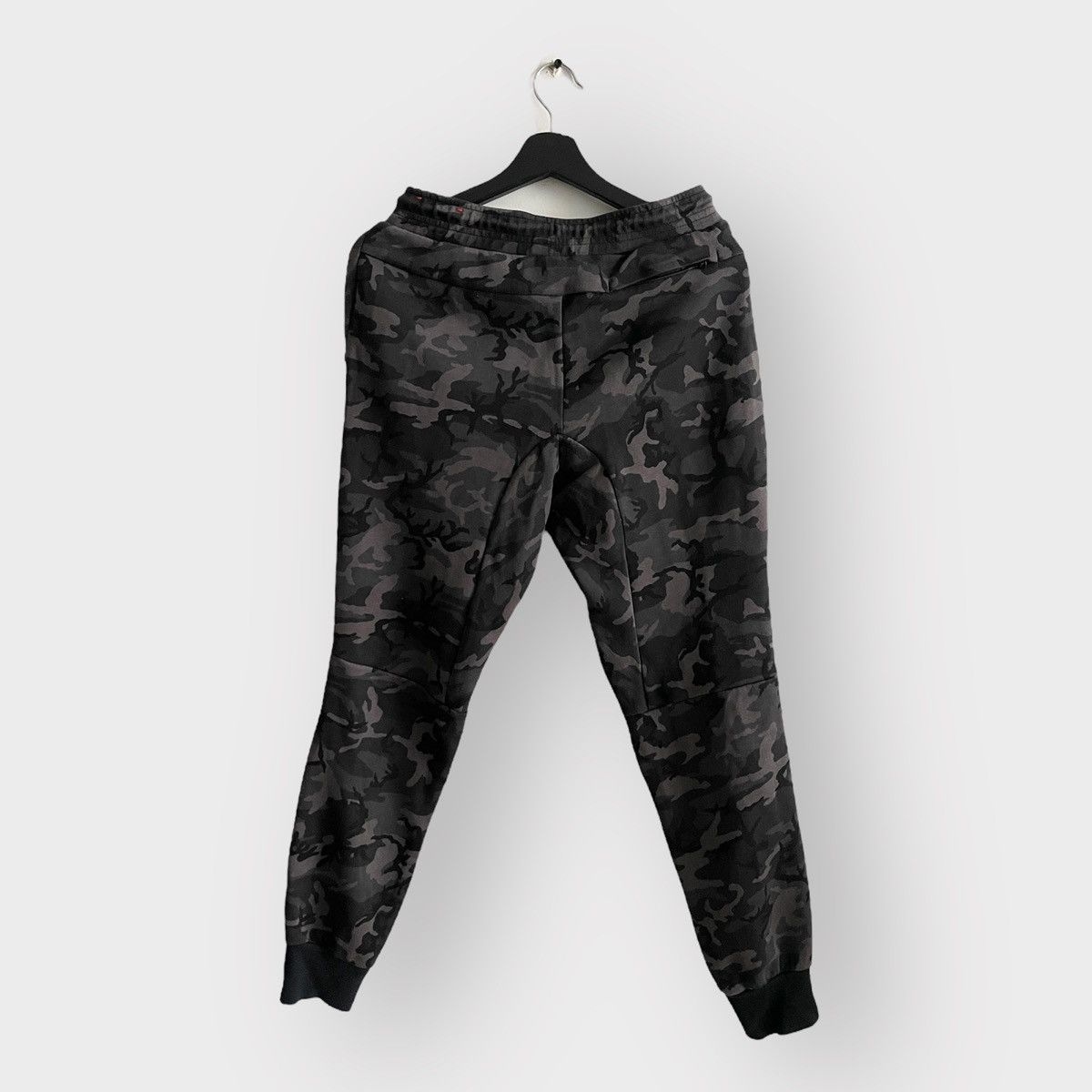 Nike STEAL! 2000s Nike Tech Fleece Camo Track Pants Size US 32 / EU 48 - 2 Thumbnail
