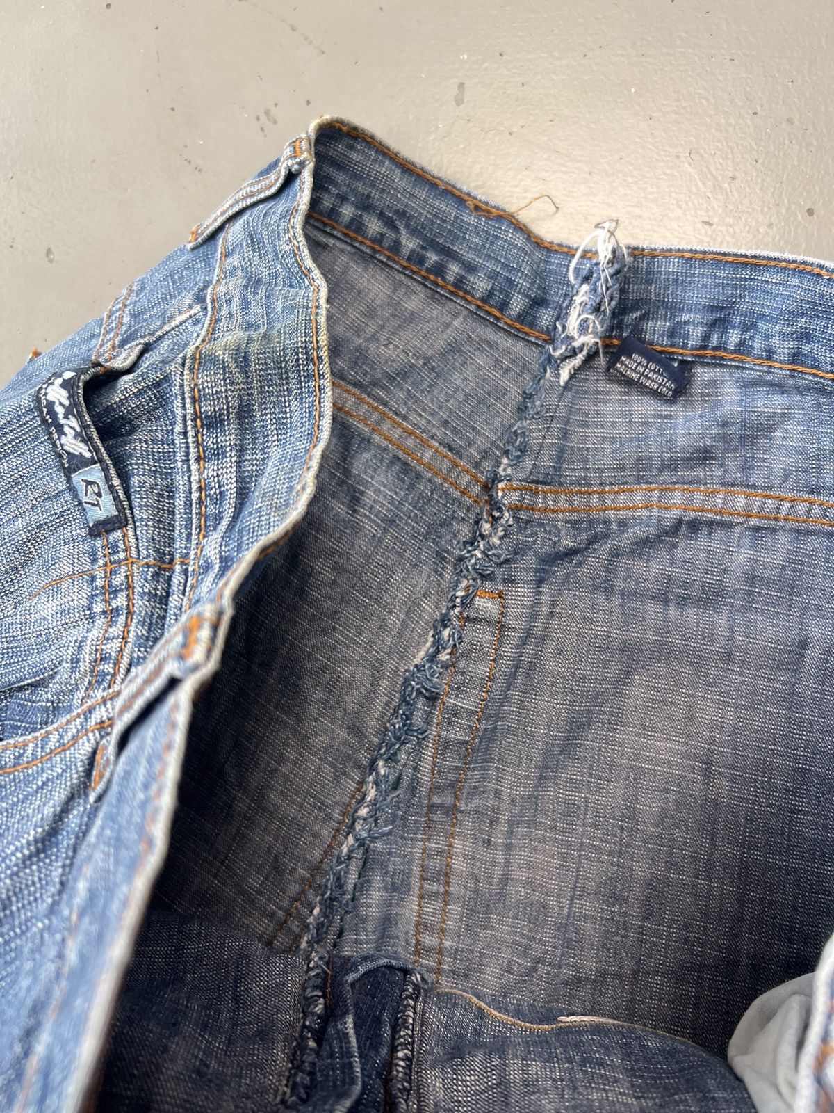 Vintage Vintage Y2K crazy embroidered jort Size US 36 / EU 52 - 7 Thumbnail