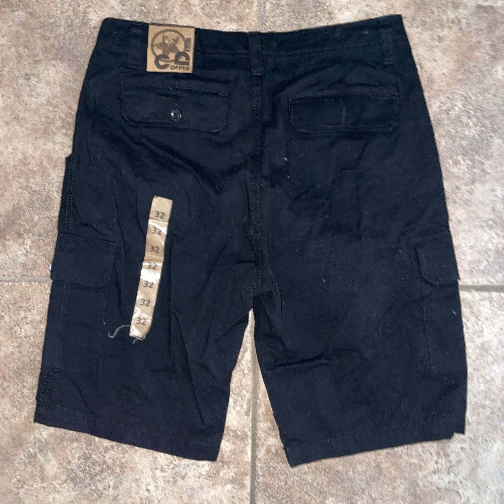 Vintage VINTAGE? (no) Copper Denim Black Cargo Shorts Men Size 32 Adult Regular Denim Black Cargo Shorts Mens 32 Copper (avoid extra) Size US 32 / EU 48 - 4 Thumbnail