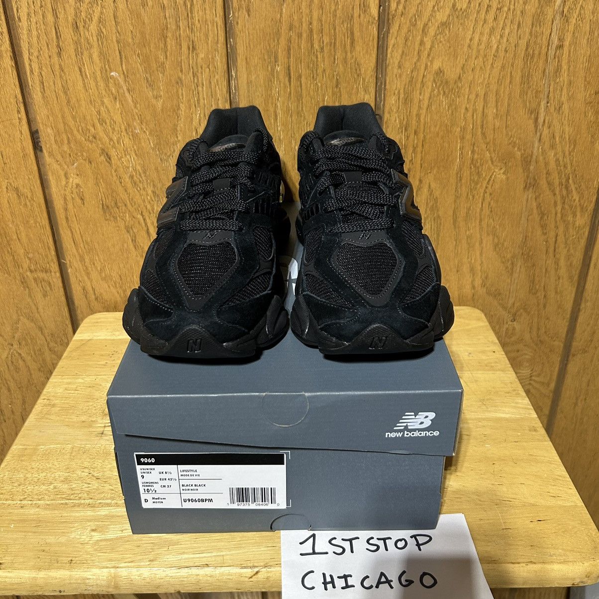 New Balance New Balance 9060 Triple Black Cat Suede U9060BPM Men's 9 NEW Size US 9 / EU 42 - 2 Thumbnail