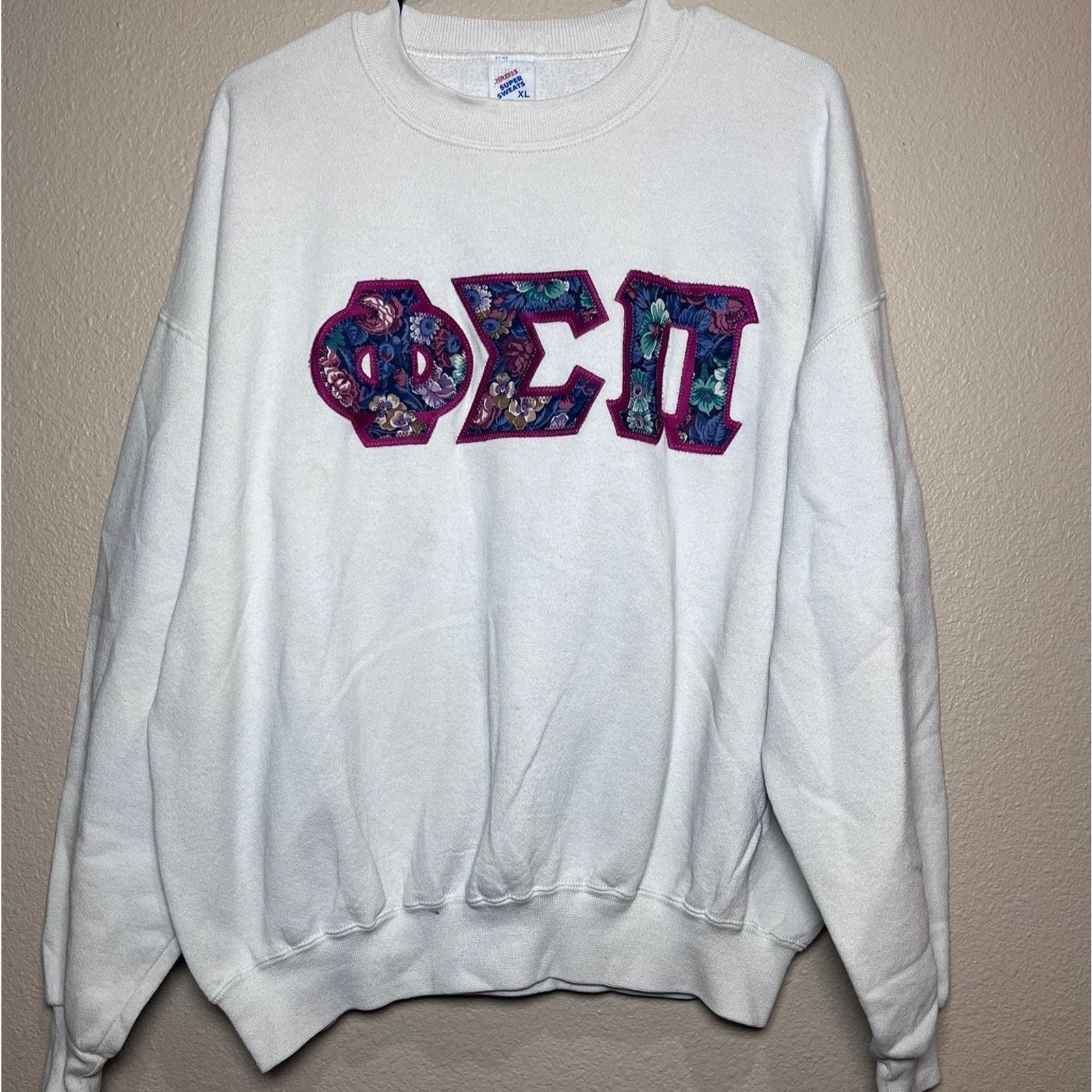 Jerzees 🌸 JERZEES ΦΣΠ Floral Greek Letter Sweatshirt – Size XL Size XL / US 12-14 / IT 48-50 - 1 Thumbnail