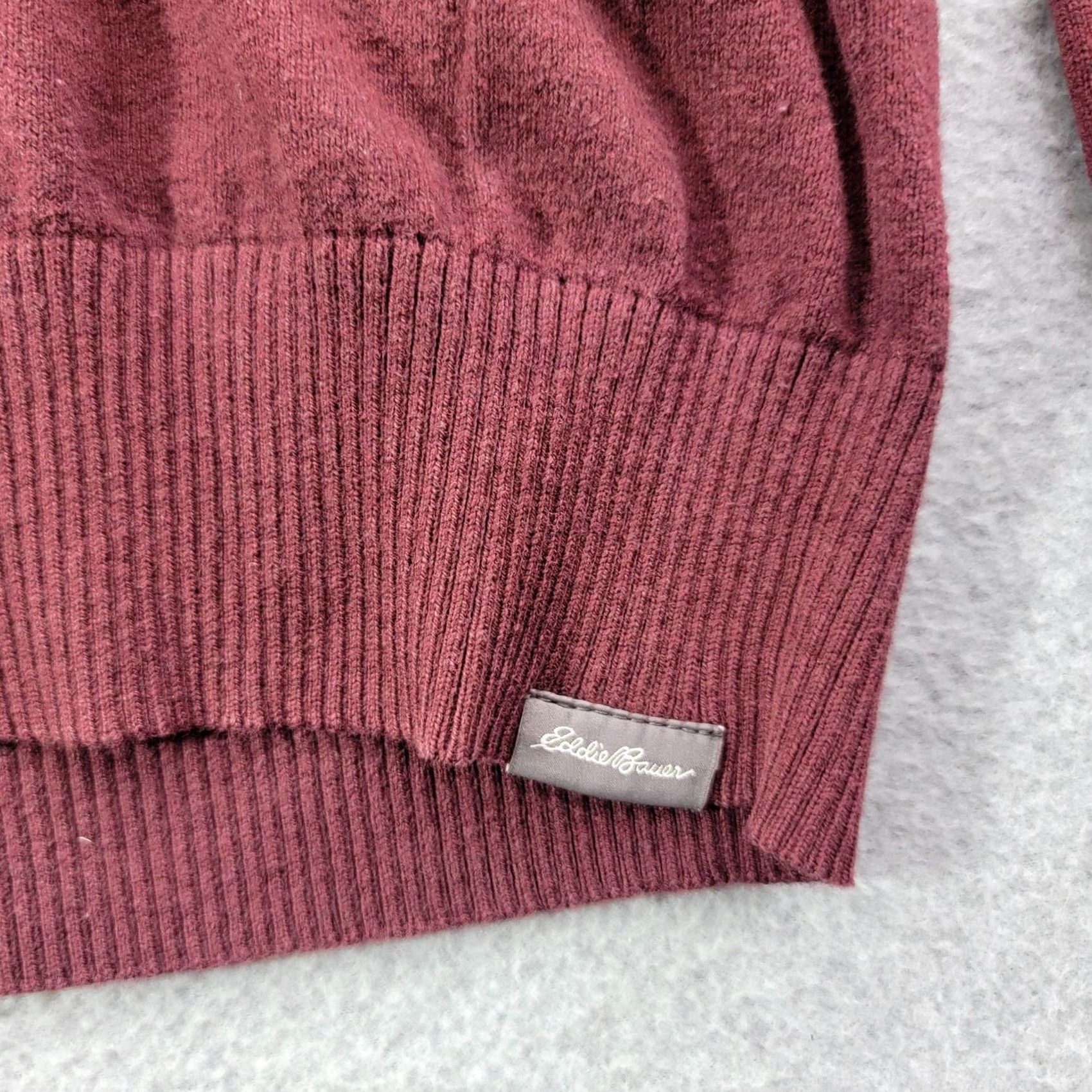 Eddie Bauer Eddie Bauer Sweater Mens S Red V-Neck Merino Knit Pullover Size US S / EU 44-46 / 1 - 2 Thumbnail